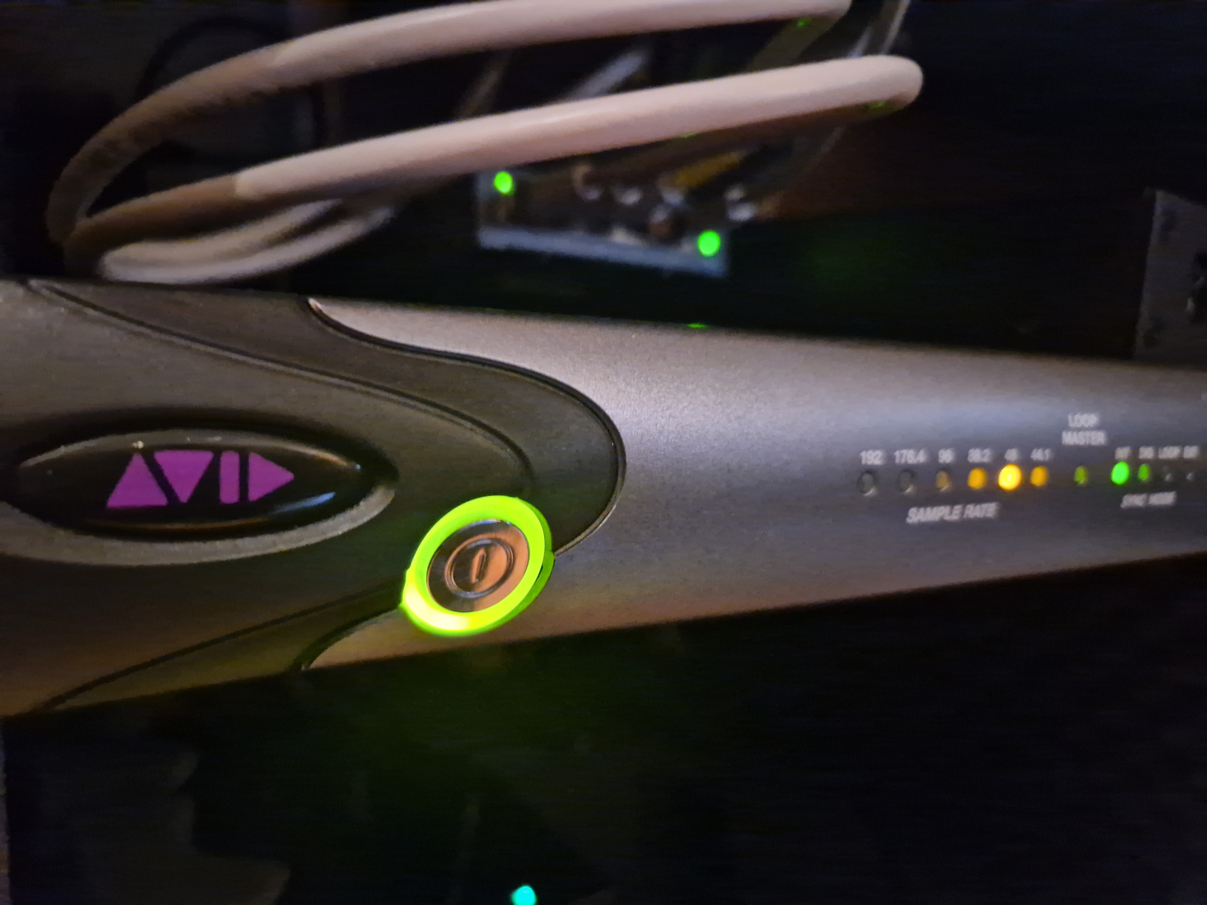 vend Avid Madi HDX TVA récupérable 