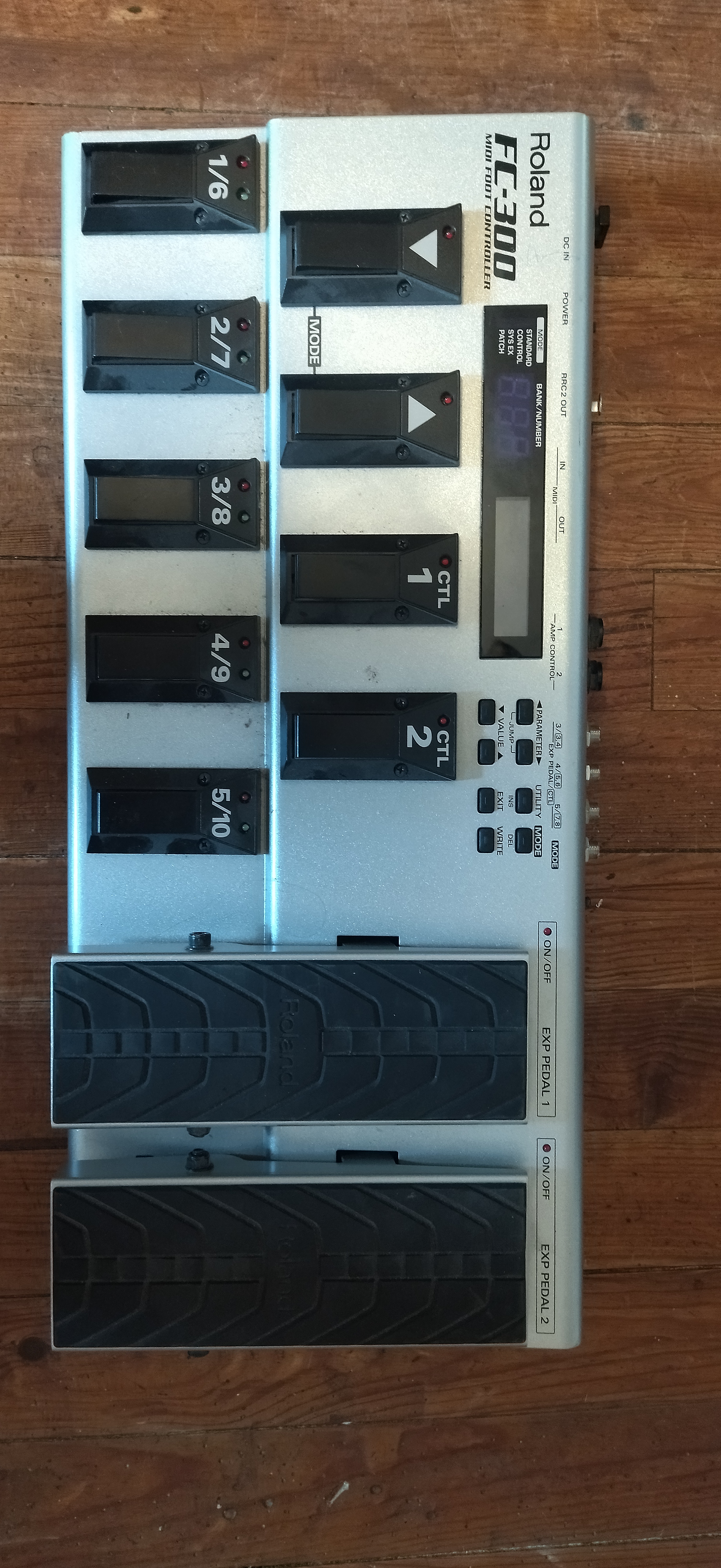 FC-300 - Roland FC-300 - Audiofanzine FC-300 - Roland FC-300 - Audiofanzine