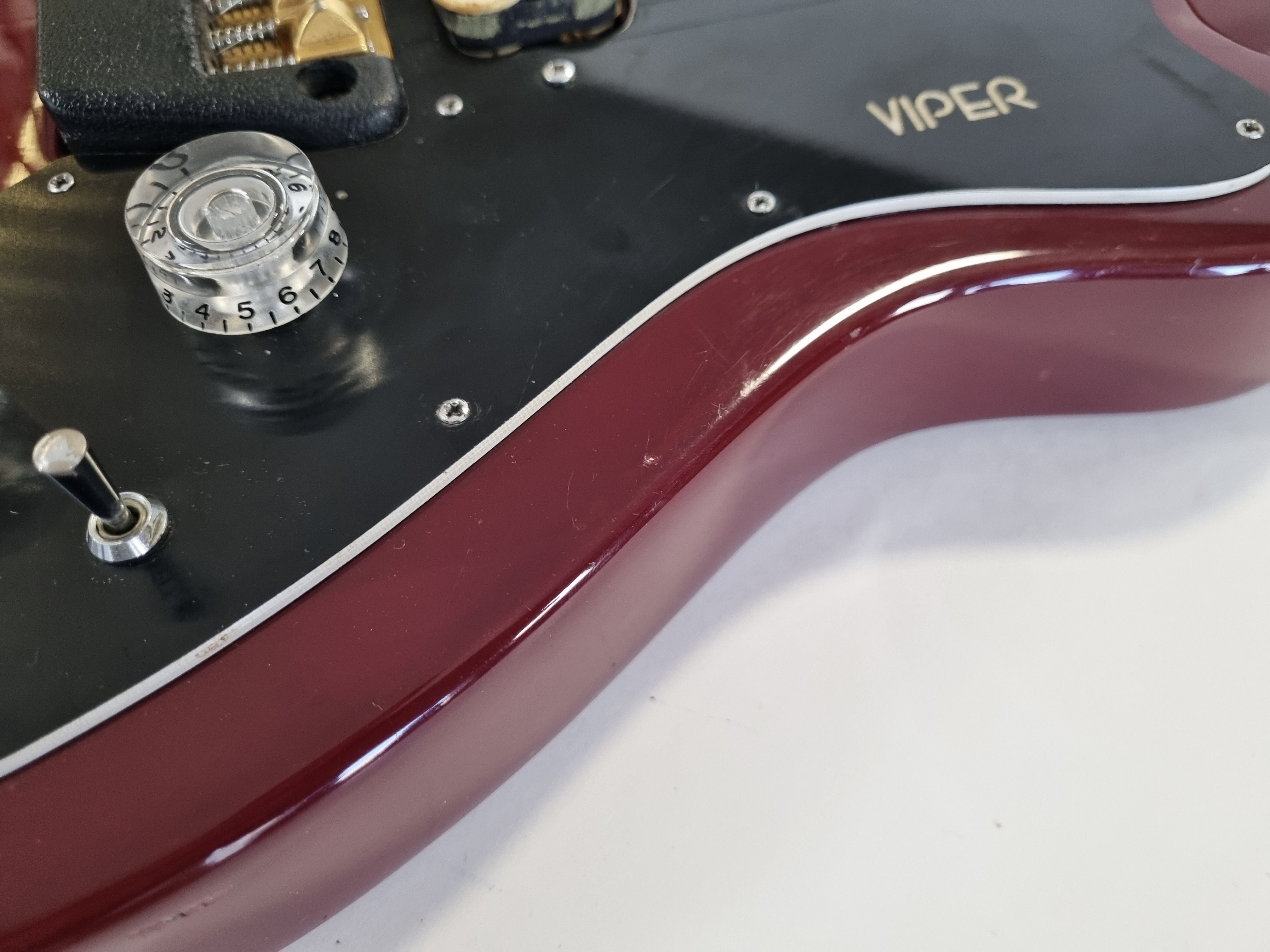 Ovation Viper (10254)