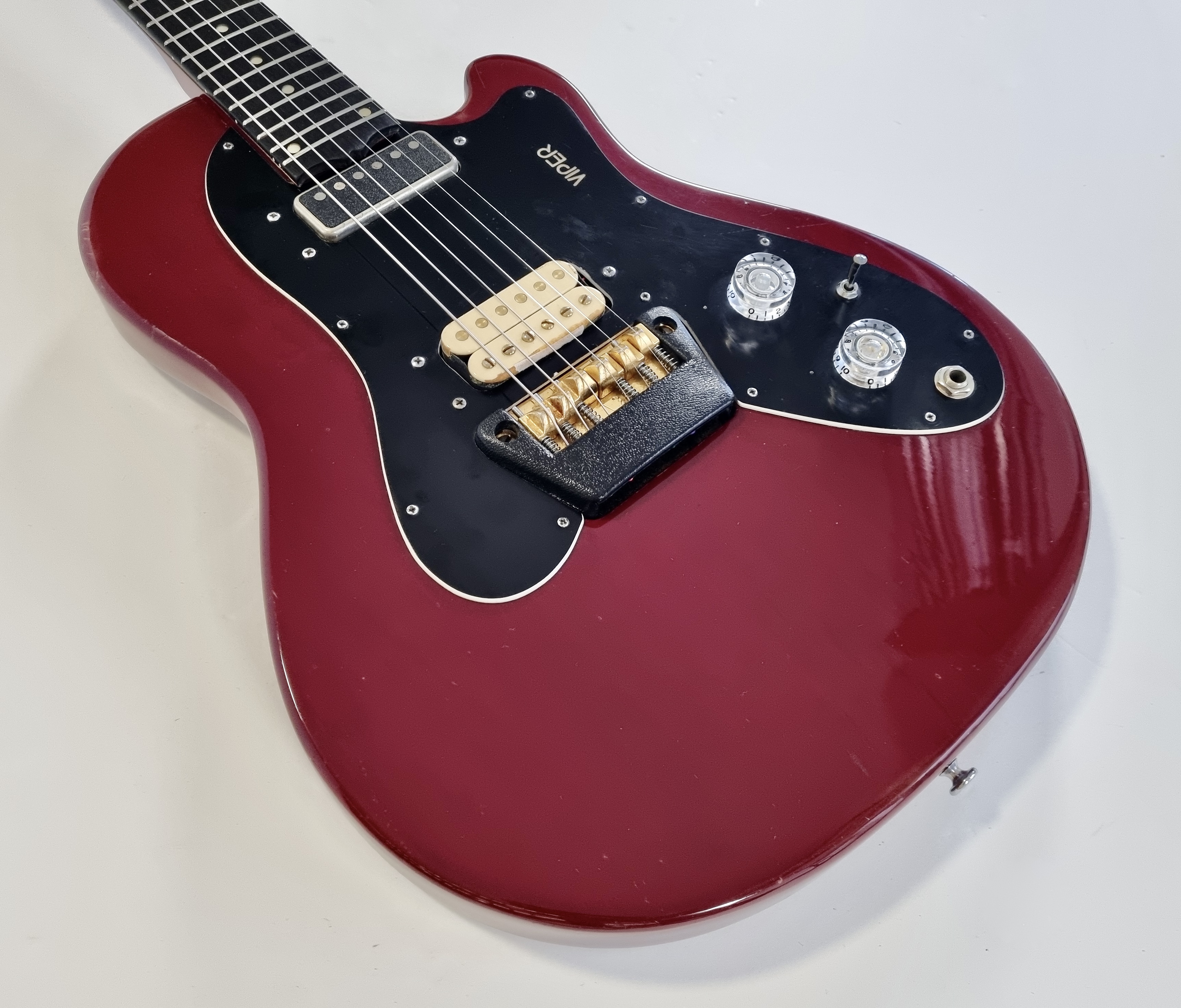 Ovation Viper (71049)