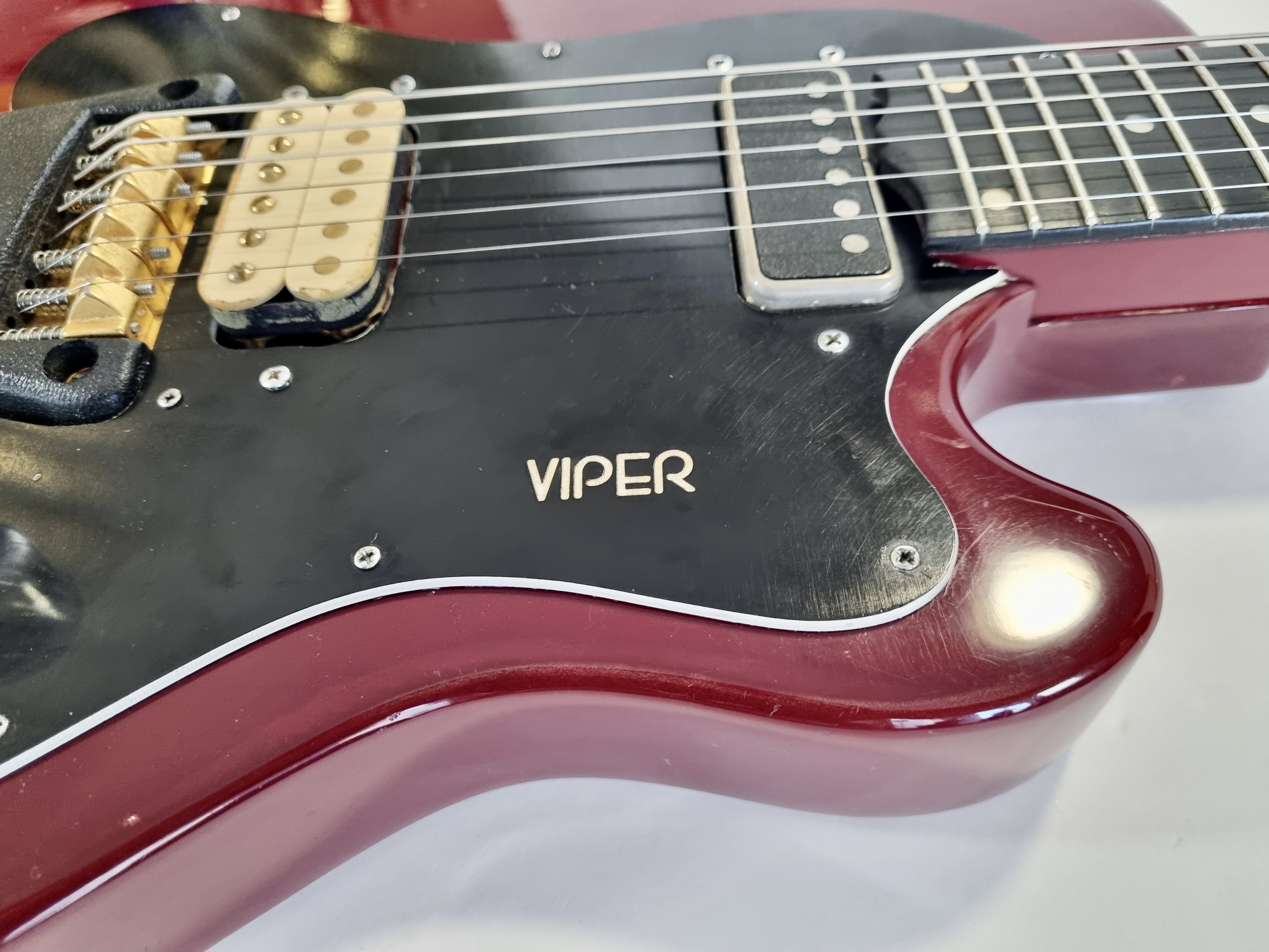 Ovation Viper (68445)