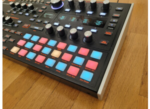 Ashun Sound Machines Hydrasynth Desktop / Rack (95431)