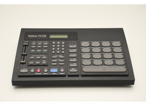 Roland R-70 (96435)