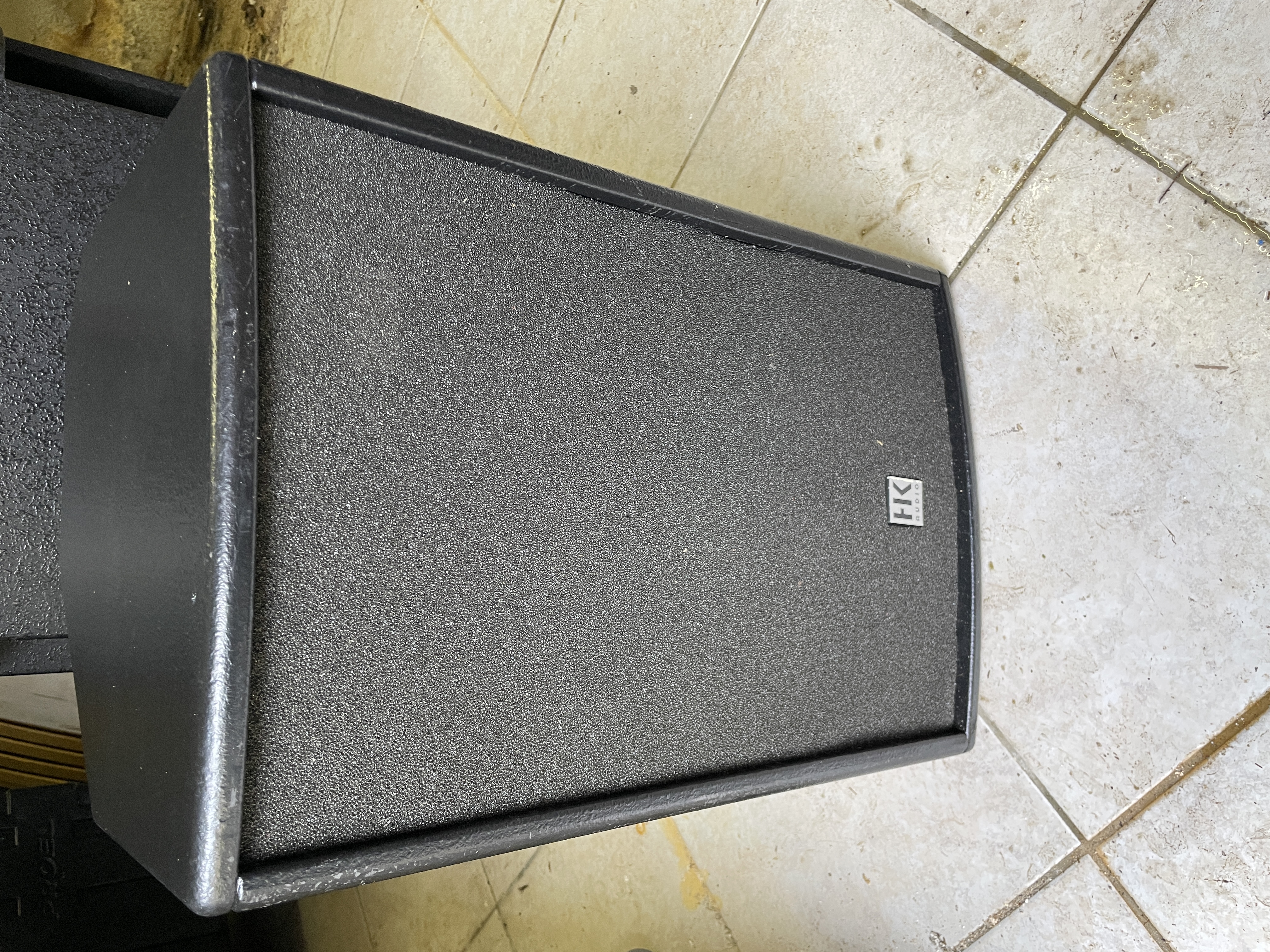 Enceintes HK Fast amplifiées en lot de 4 