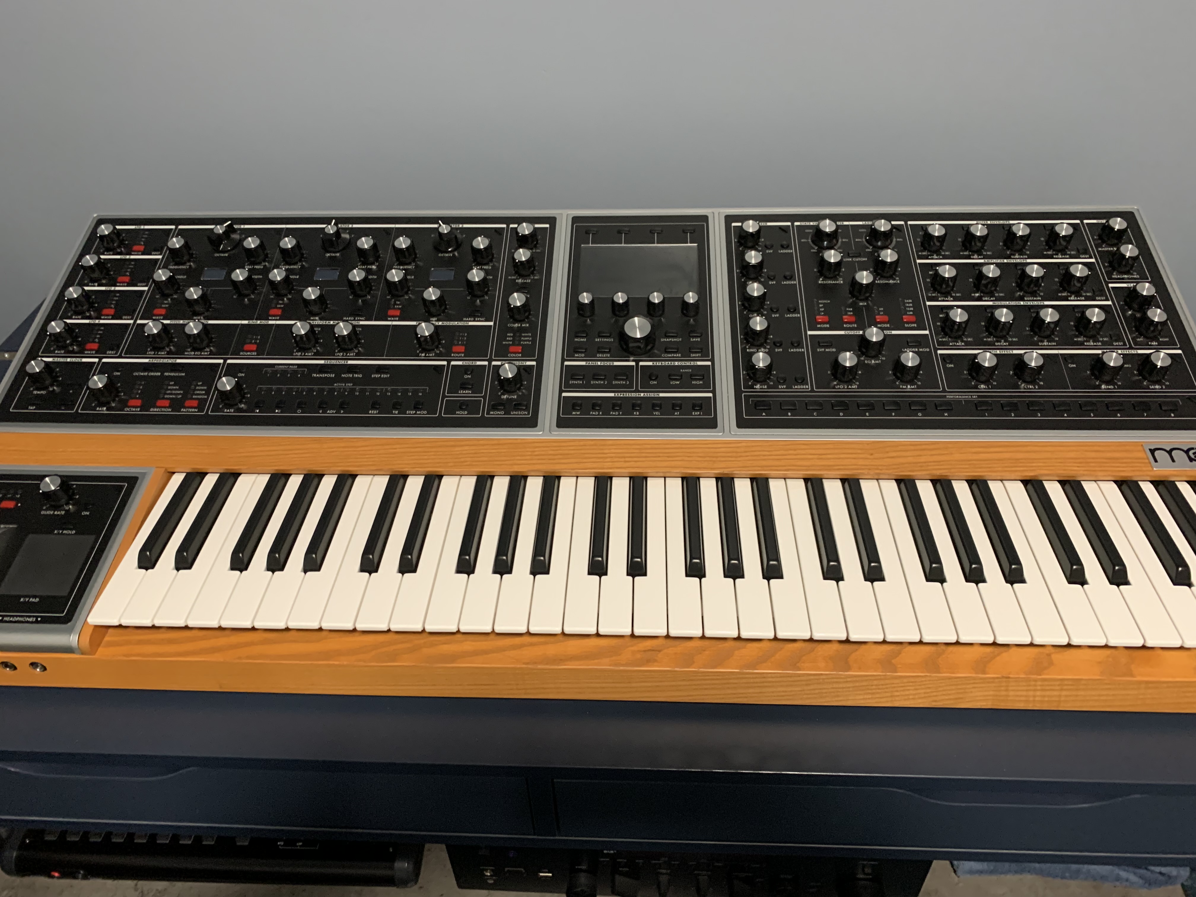 Vends Moog One 8