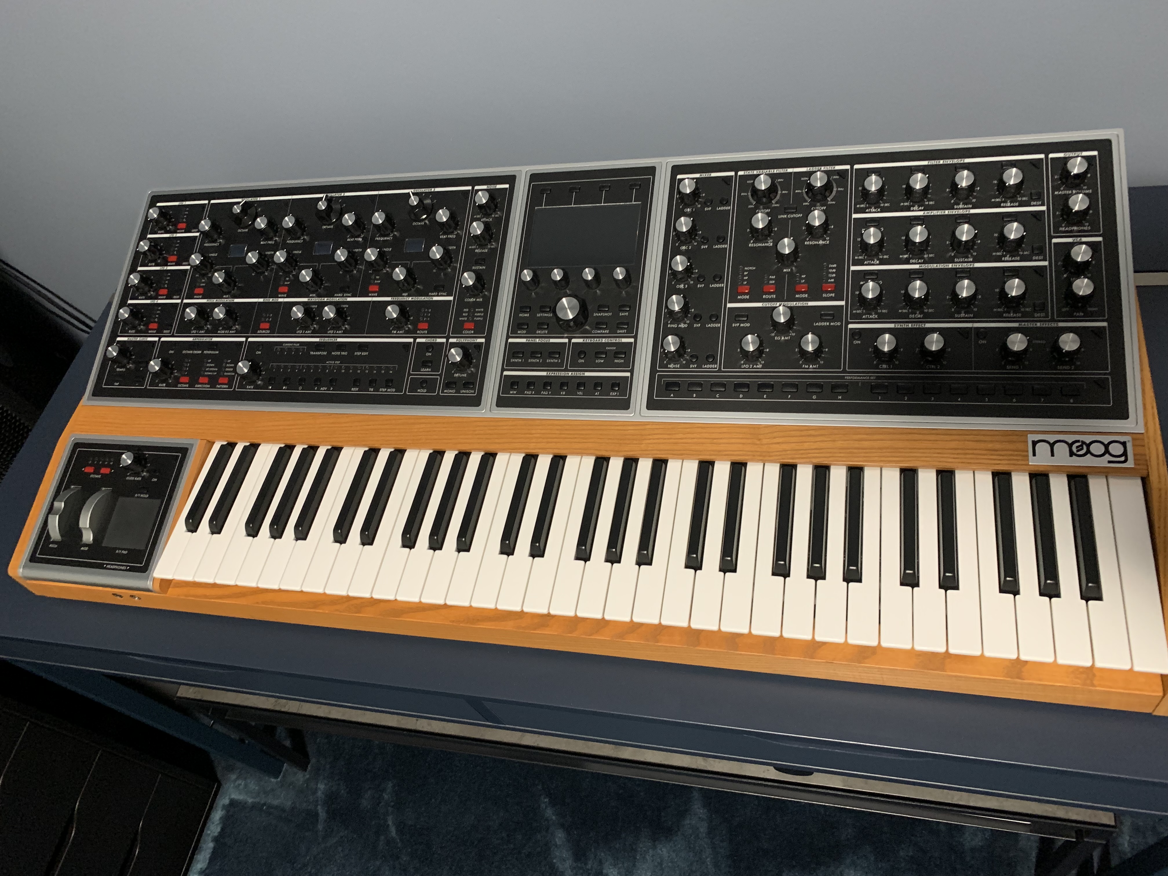 Moog Music Moog One 8 (98073)