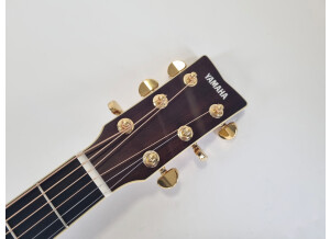Yamaha LL16 (33560)