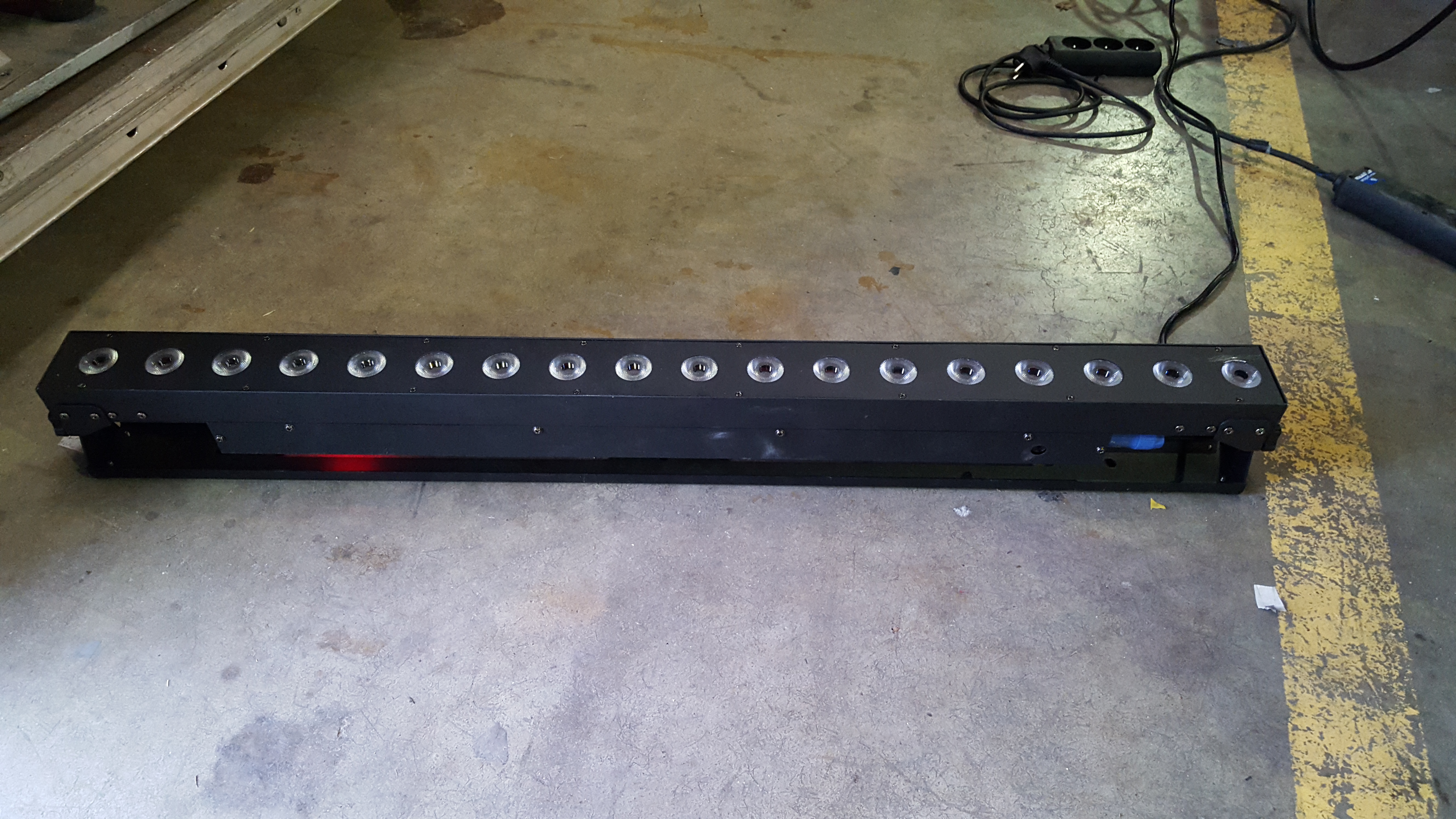 lot de 13 barres de LED 1m 18x8w