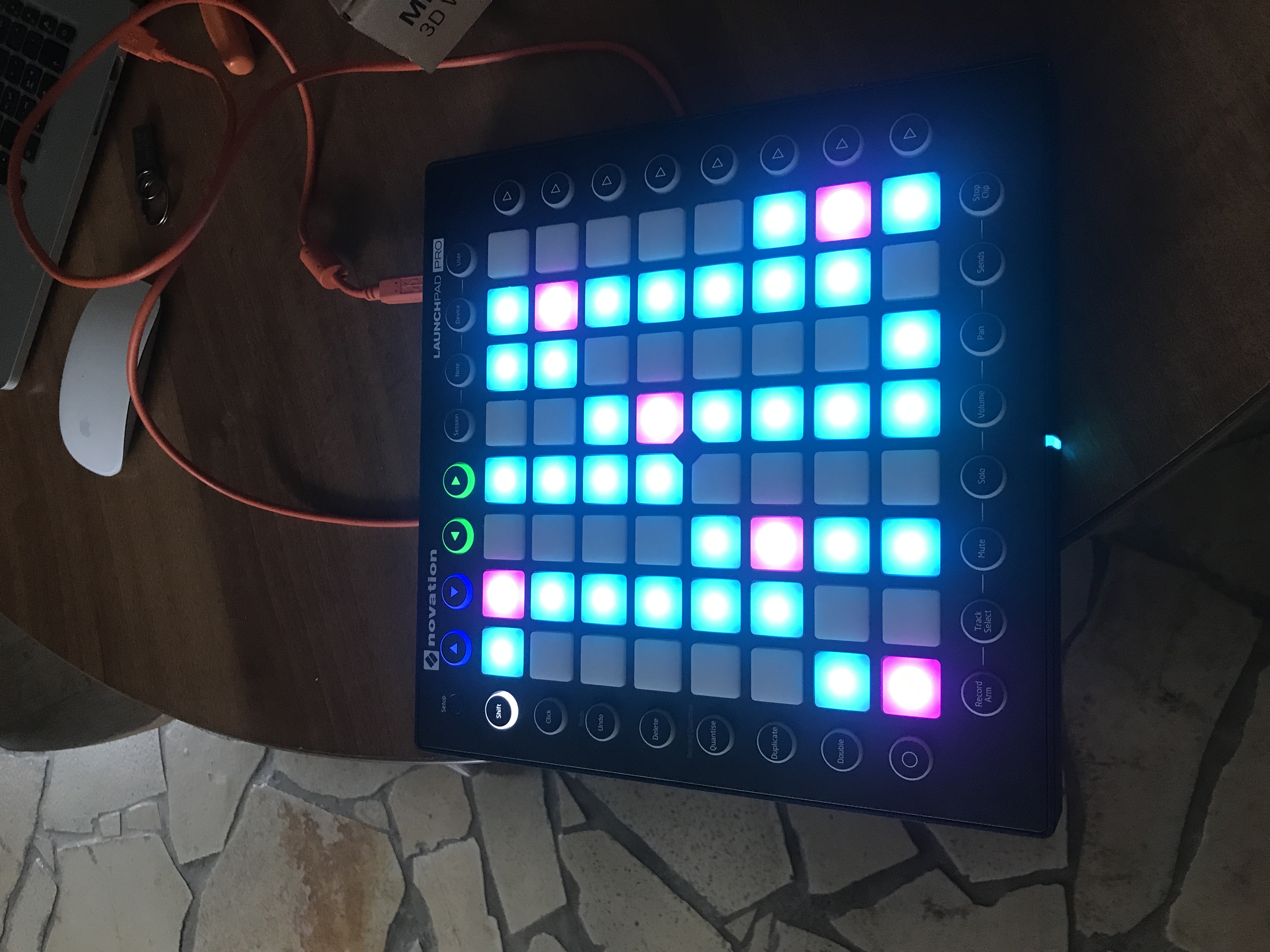 vends launchpad pro MK1