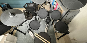 Belle batterie compacte et fonctionnelle Alesis Nitro mesh kit