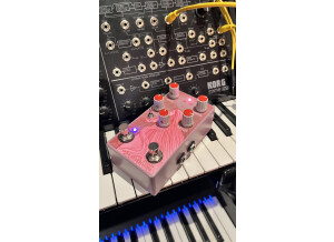 Old Blood Noise Endeavors Sunlight Dynamic ‘Freeze’ Reverb (78109)