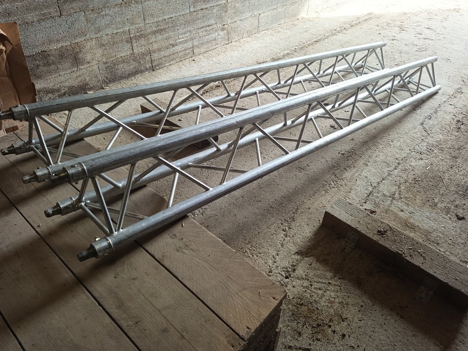 6 mètres de structure triangle ASD 290 FC