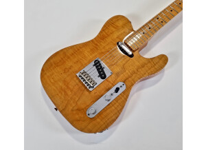 Fender Select Carved Maple Top Telecaster (96253)