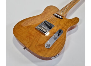 Fender Select Carved Maple Top Telecaster (99279)