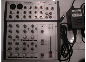 Phonic AM 240 (694)