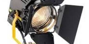 fresnel 2Kw DESISTI LEONARDO + flycase