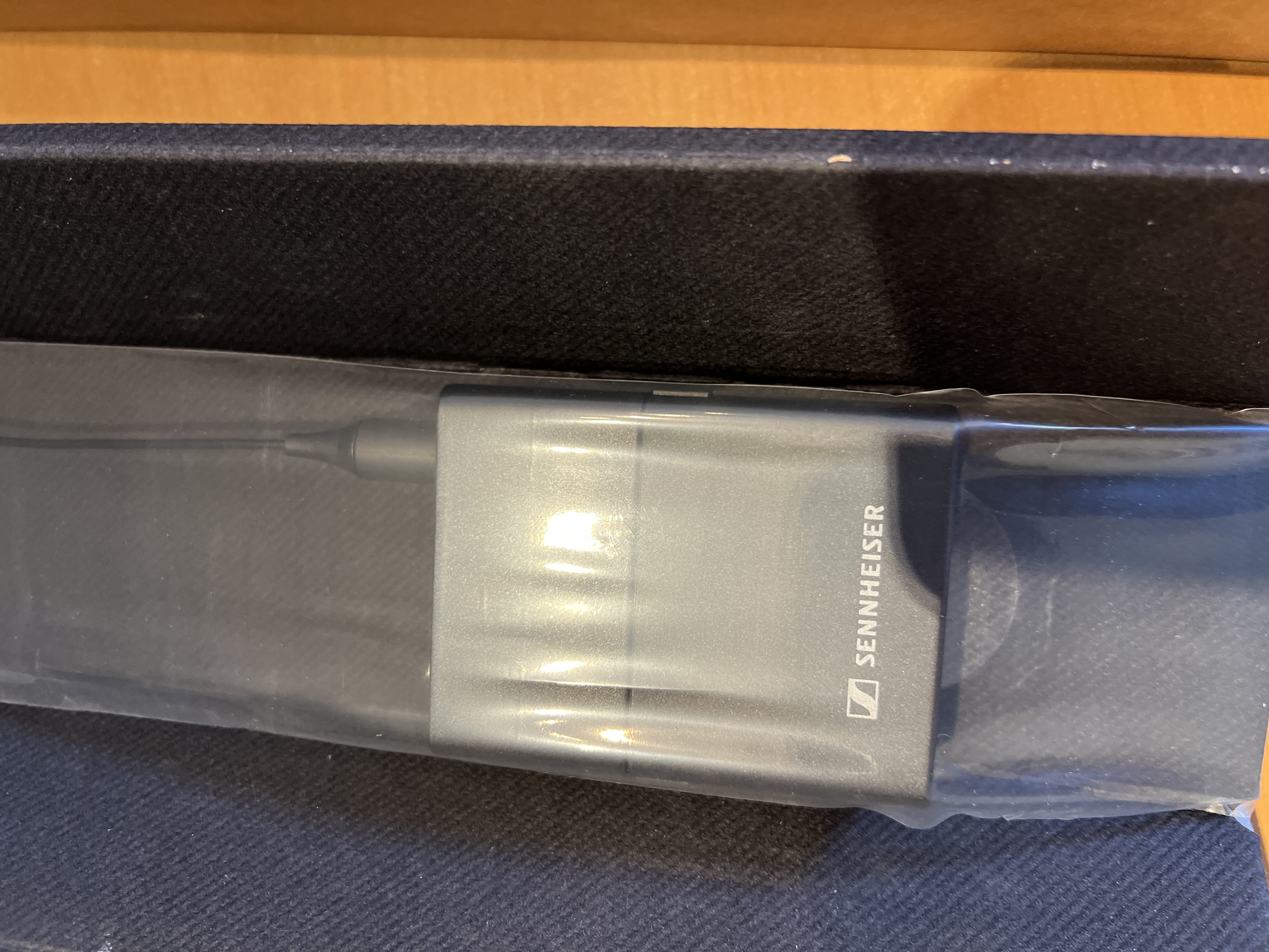 pocket senheiser face(1)
