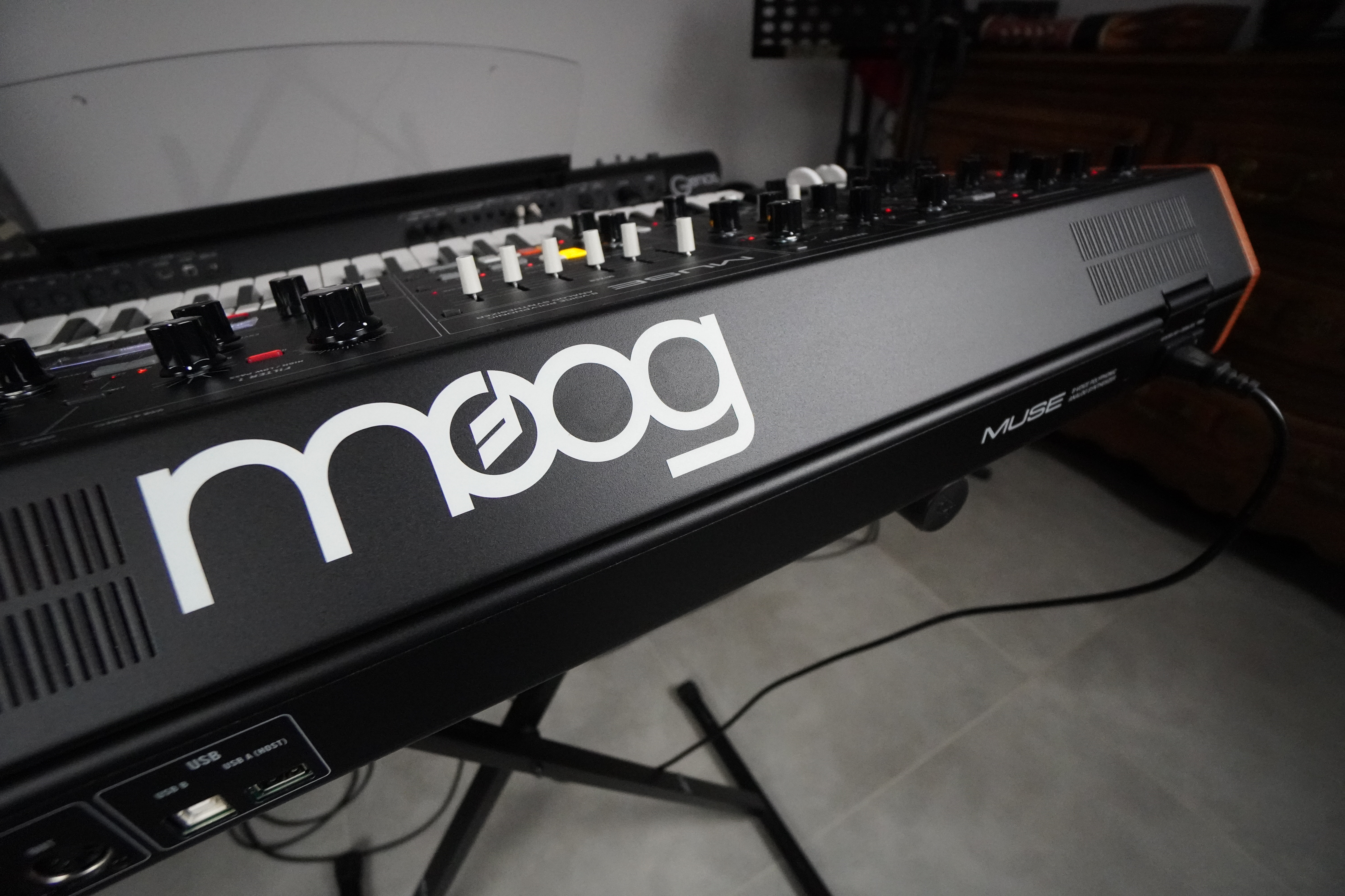 Muse 2tof 35 Trois quart arri&egrave;re Moog