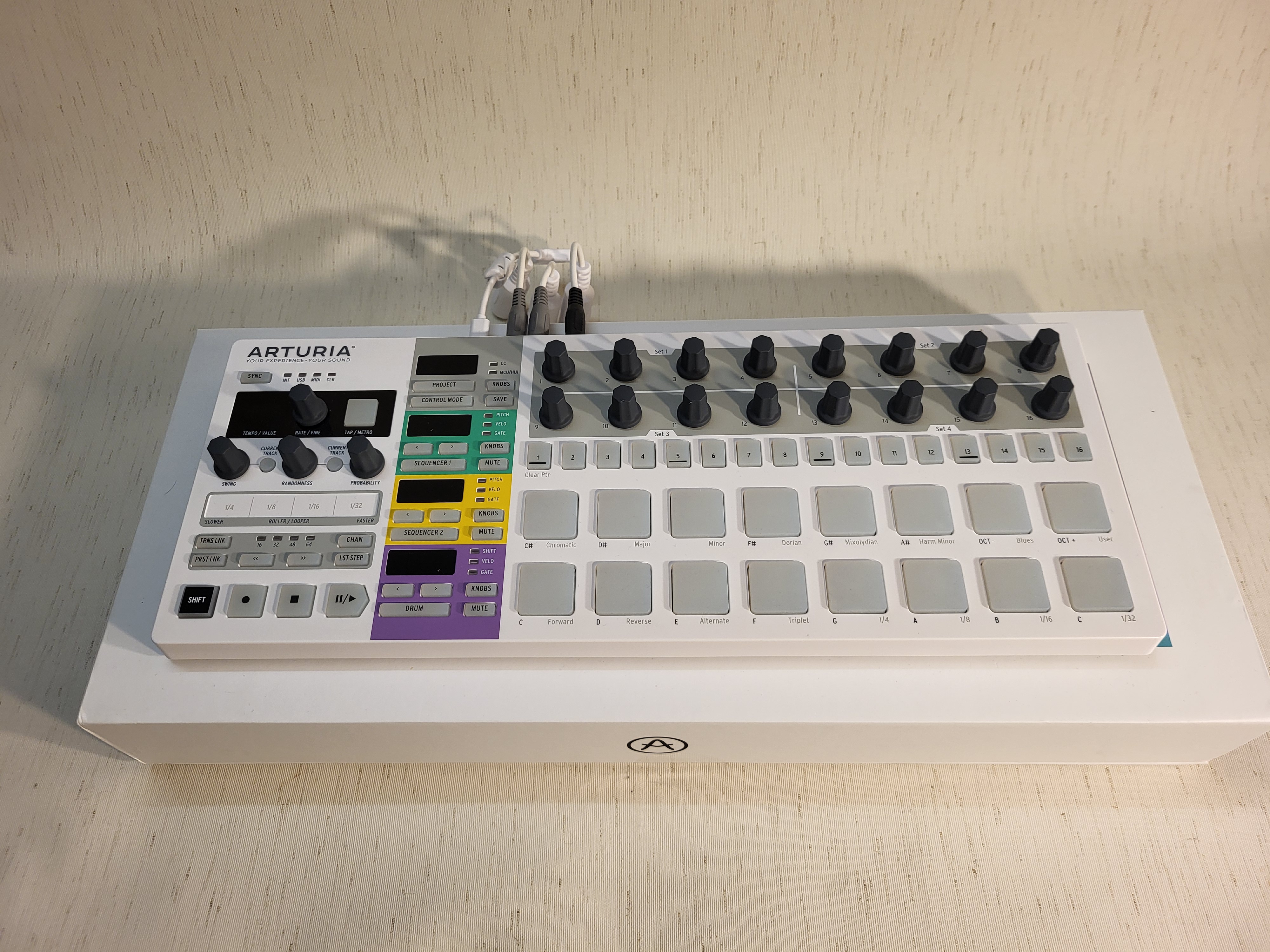 Arturia BeatStep Pro (31243)