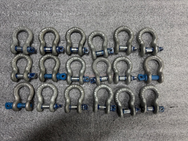 Vends lot de 18 manilles