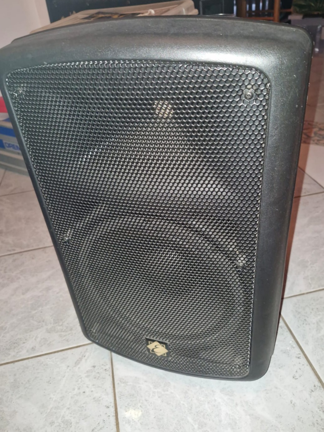 Vends une paire d'enceinte passive Eagleton EPS10