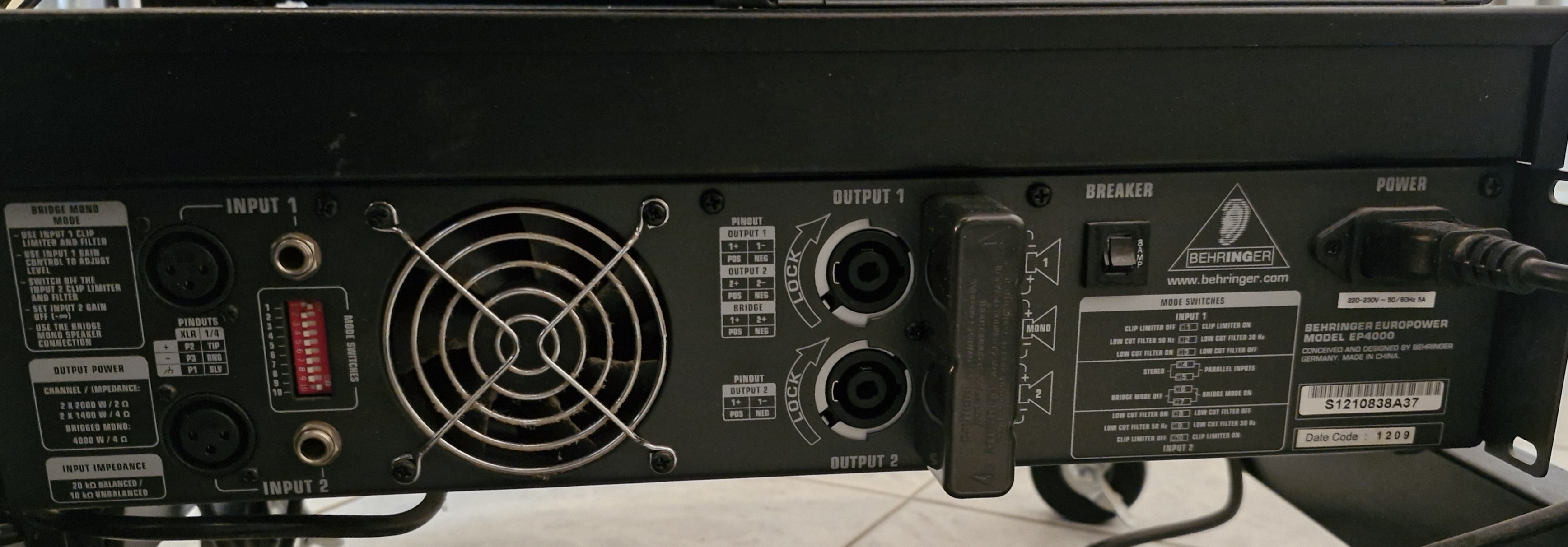 Vends amplificateur de sono en très bon état 