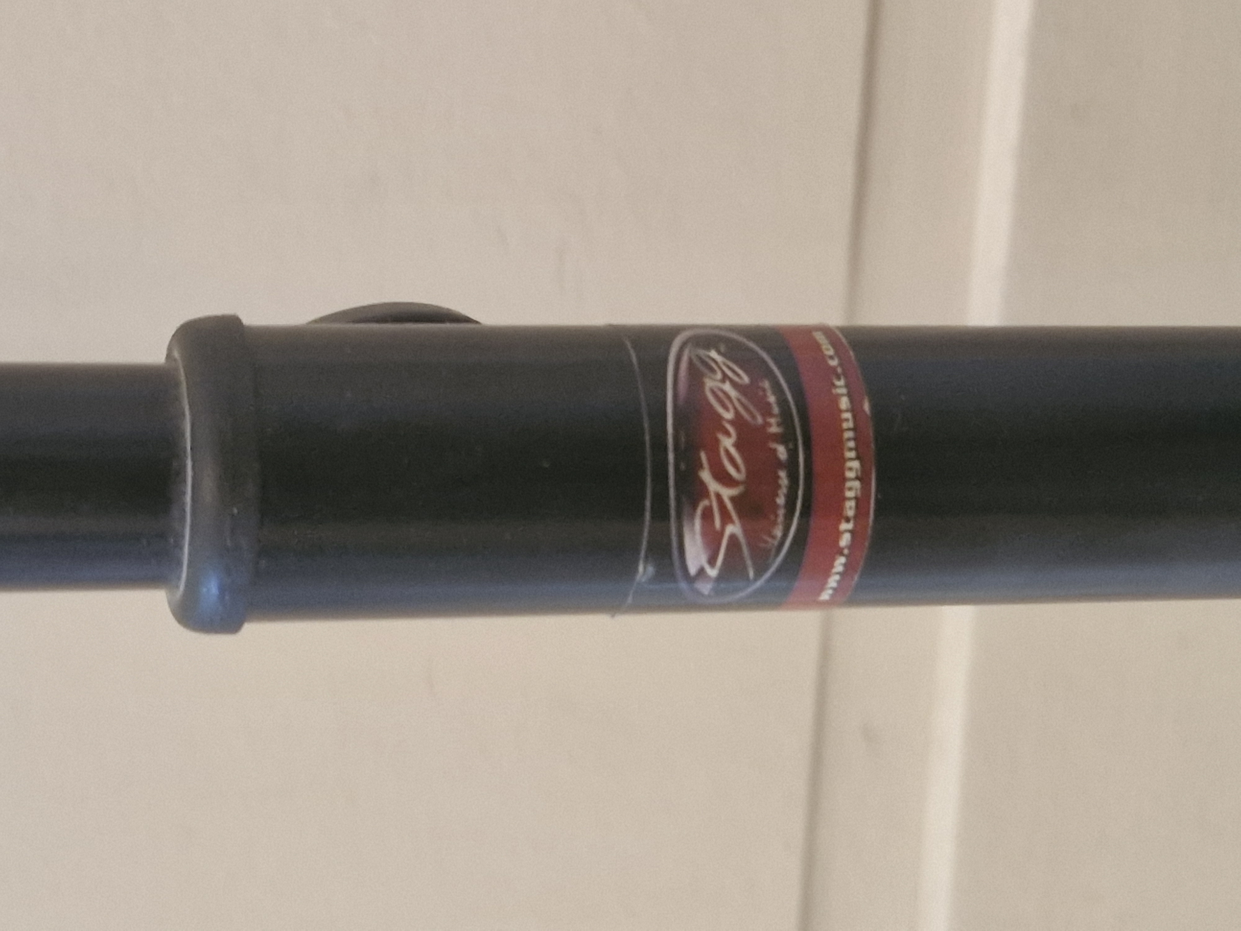 Vends stand guitare STAGG SG-A100 en très bon état 