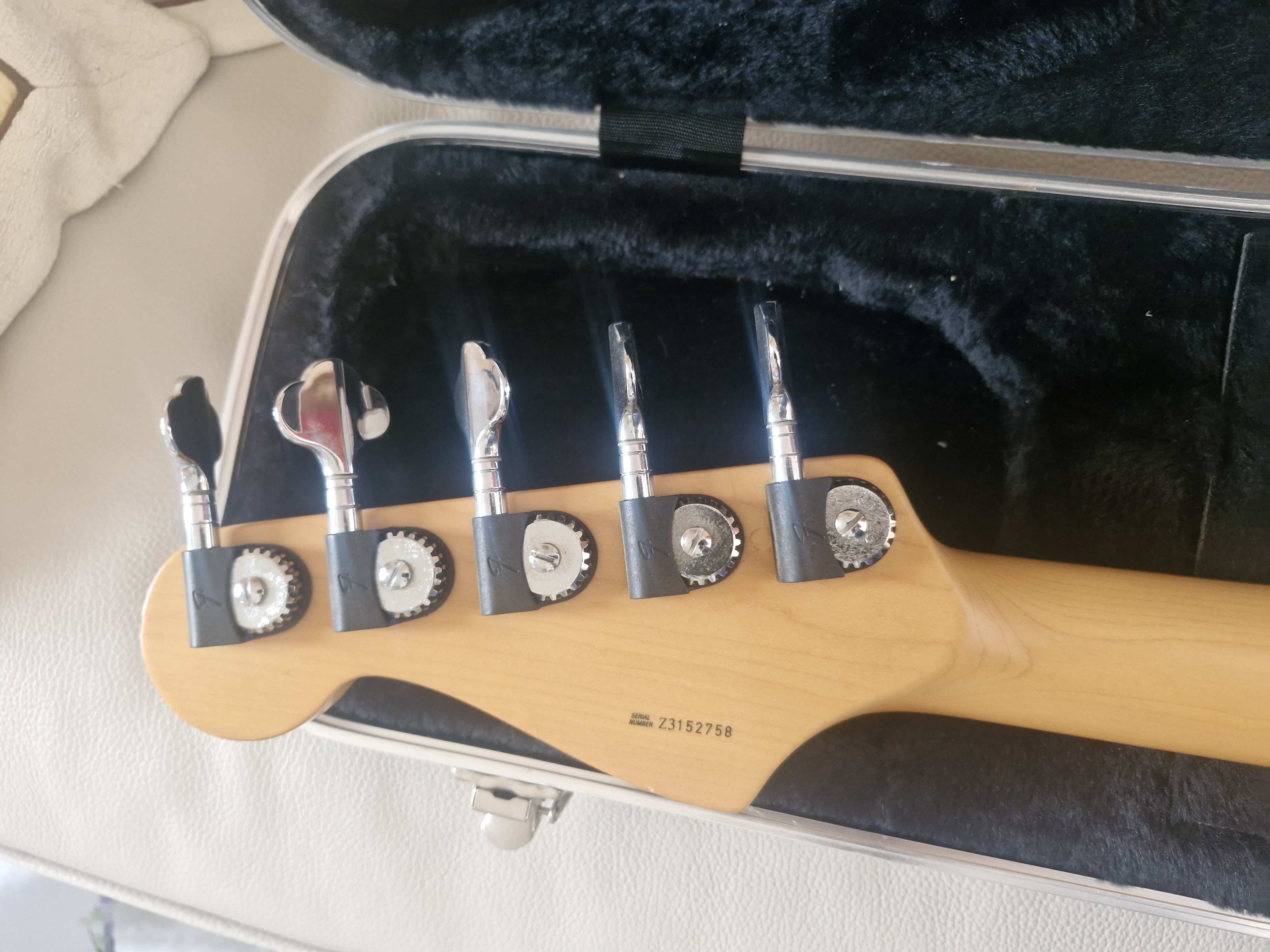 Vends Guitare basse 5 cordes American Jazz bass V 2003 2007 