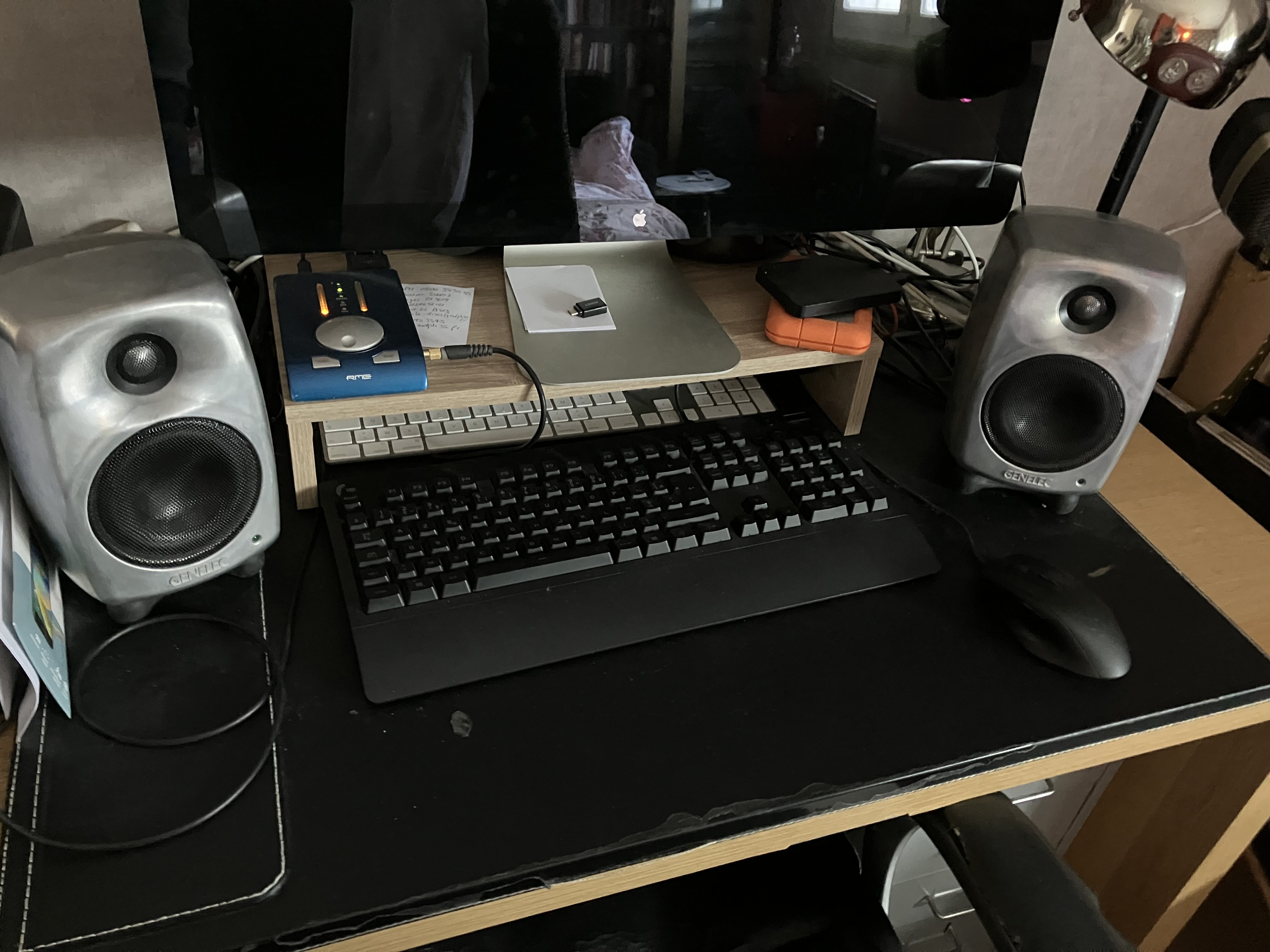 Genelec Ensemble monitoring active stéréo avec 2 x 8020D + 1 7050 subwoofer en Bretagne