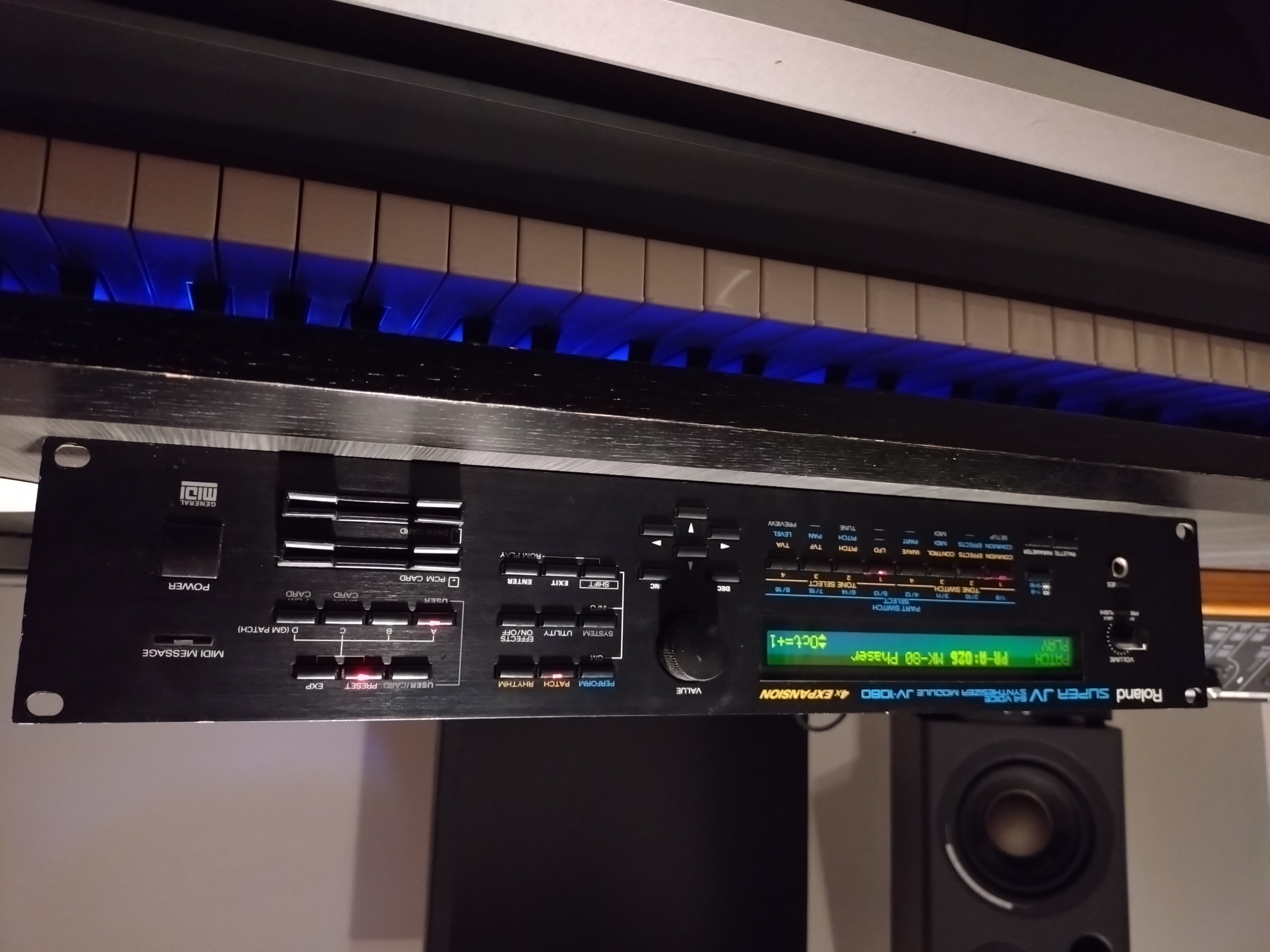 Expandeur ROLAND JV-1080