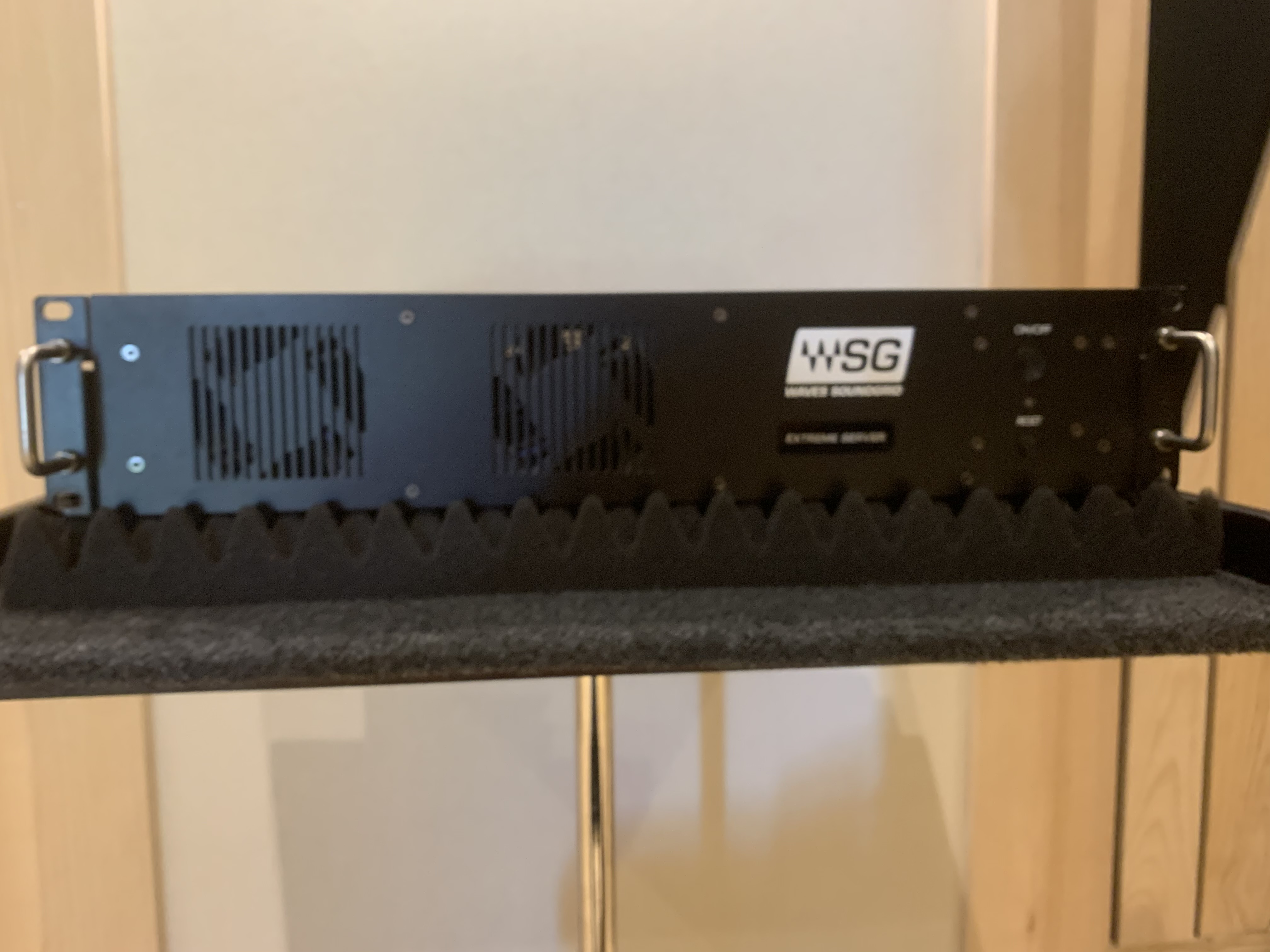 Vends Waves SoundGrid Extreme Server