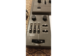 Roland SH-101 (17516)