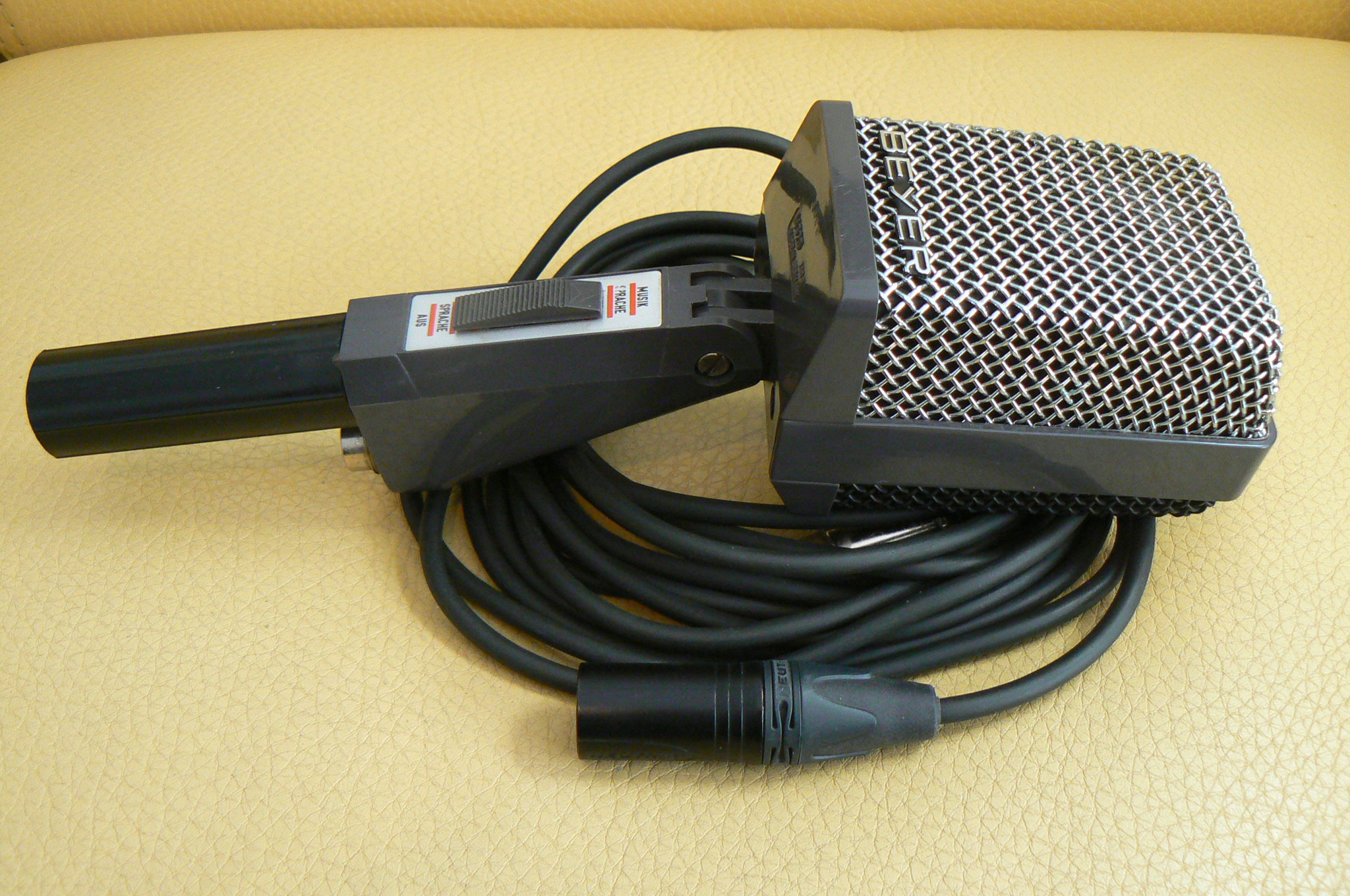 Beyerdynamic M 320 (61644)