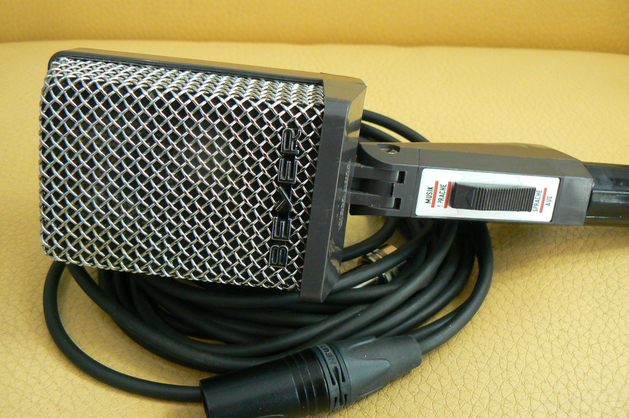 Beyerdynamic M 320 (76659)