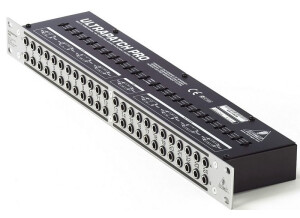 Behringer PX3000