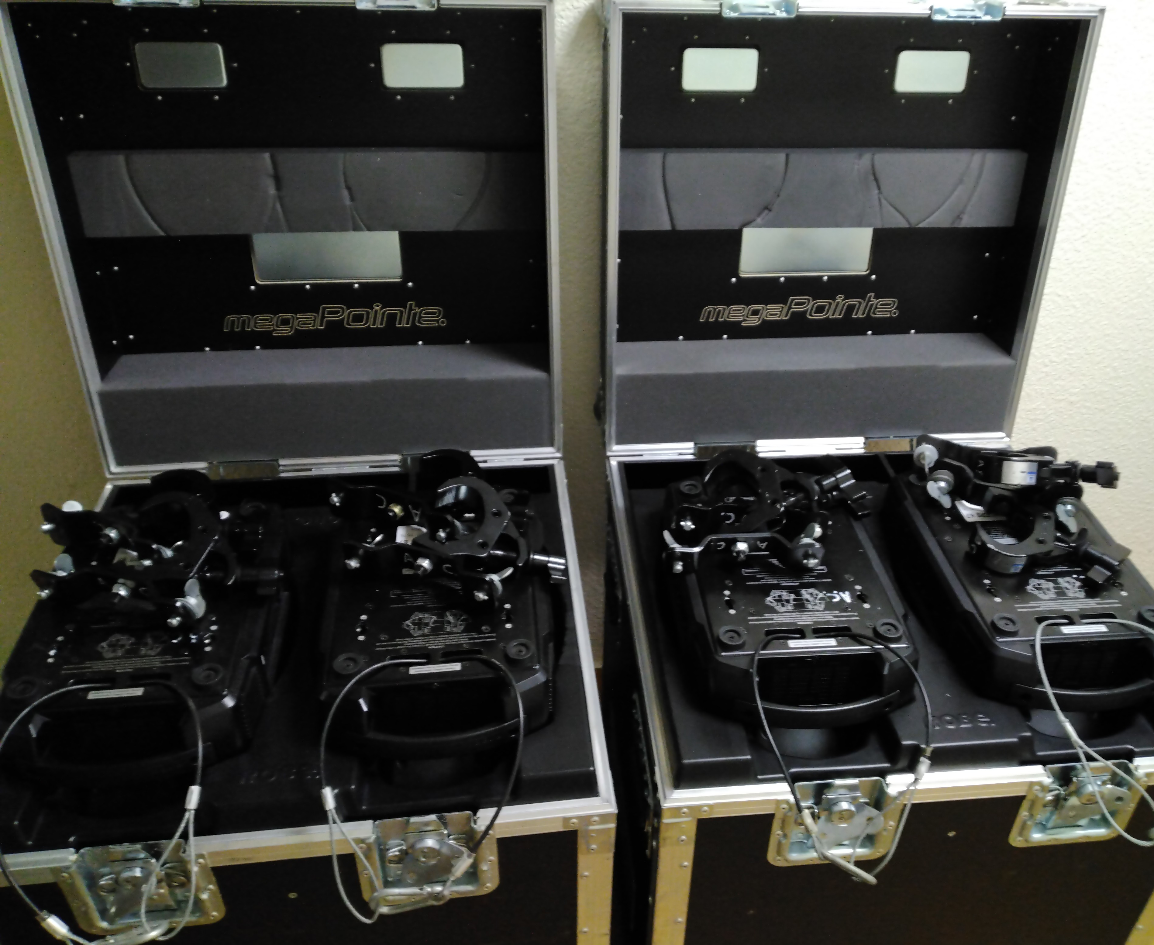 Vends 4x ROBE MEGA POINTE.