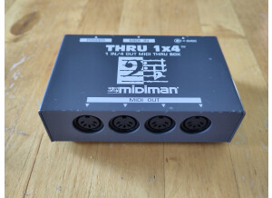 M-Audio Thru 1x4 (43731)