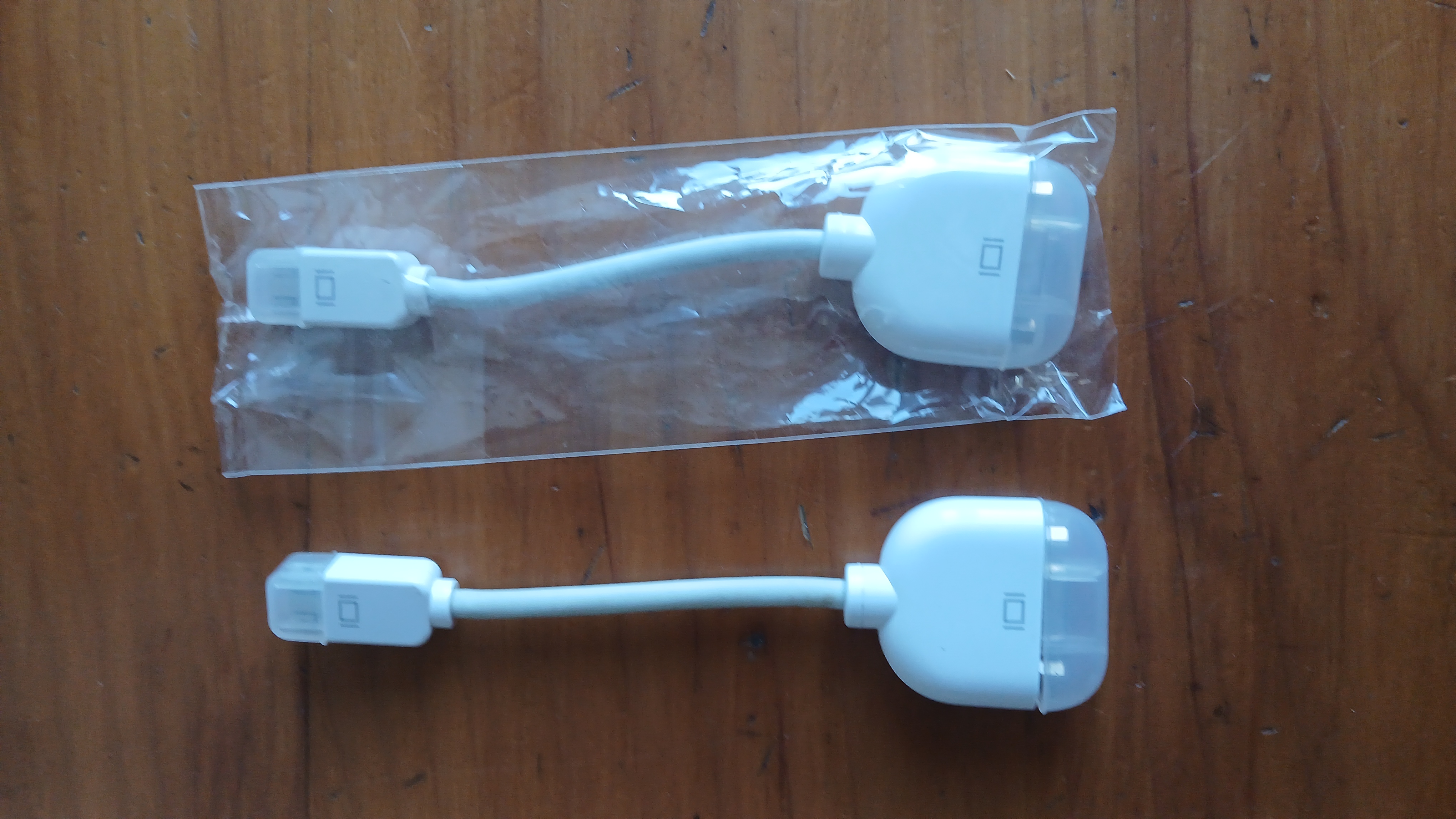 Vends câble sortie Display Port vers VGA