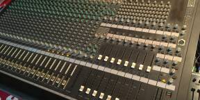 Yamaha PM3000 24 in 8 bus 8 aux 8 VCA 8 matrices