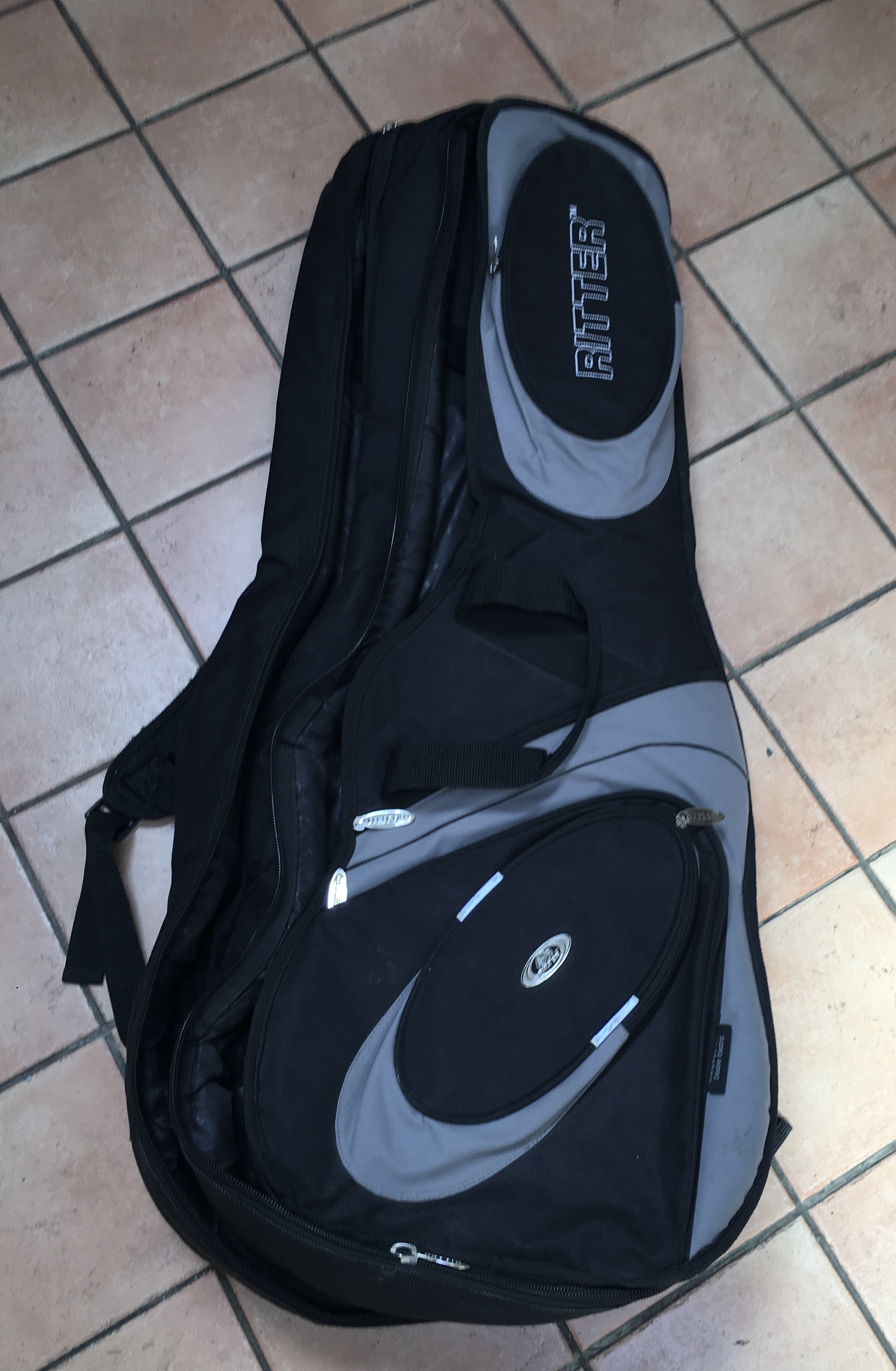 Vends Ritter Classic RCG700-9-DE/BST Double Electric Guitar Gig Bag