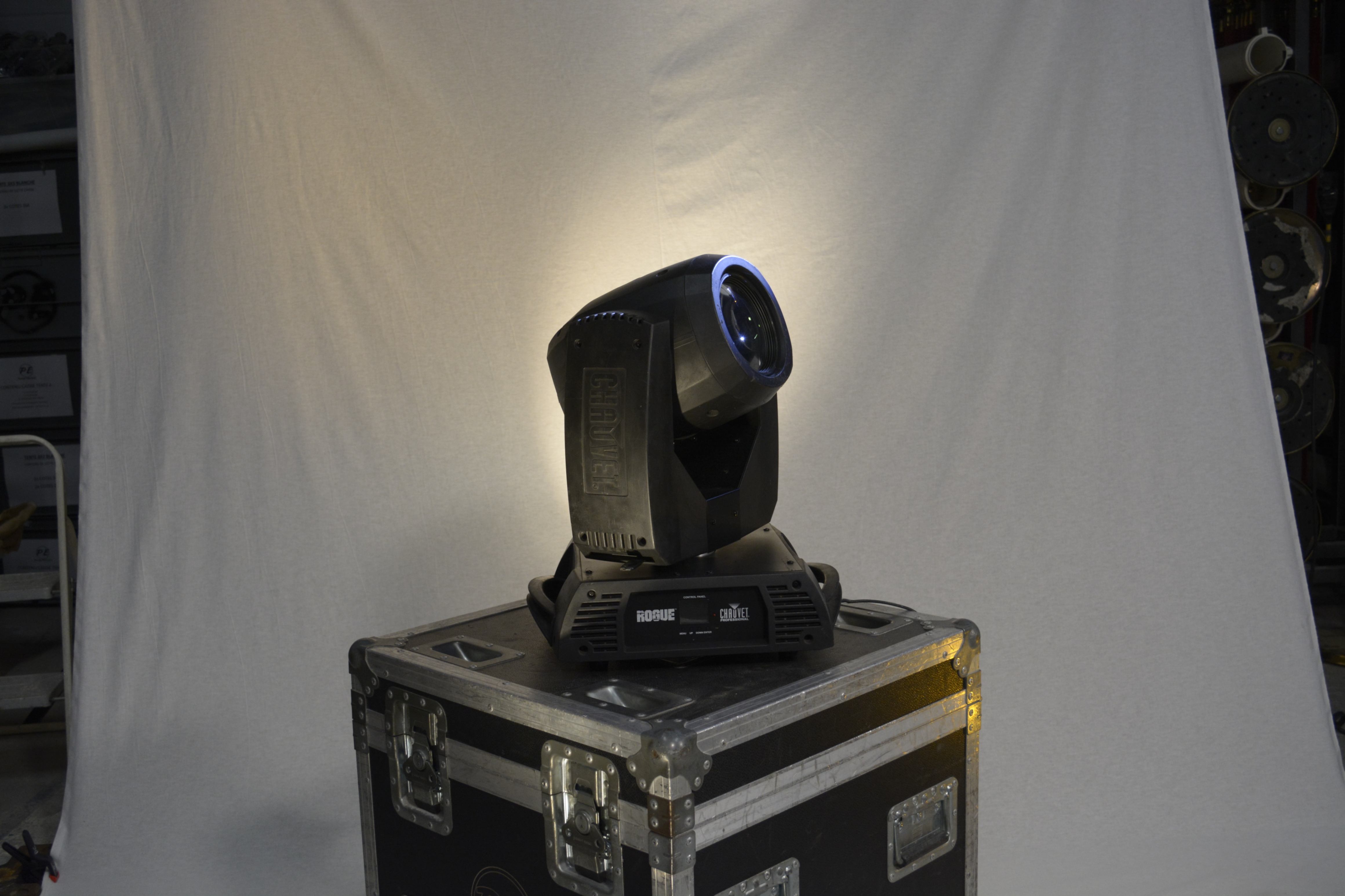 8 PIECES  - rogue r1 spot chauvet 