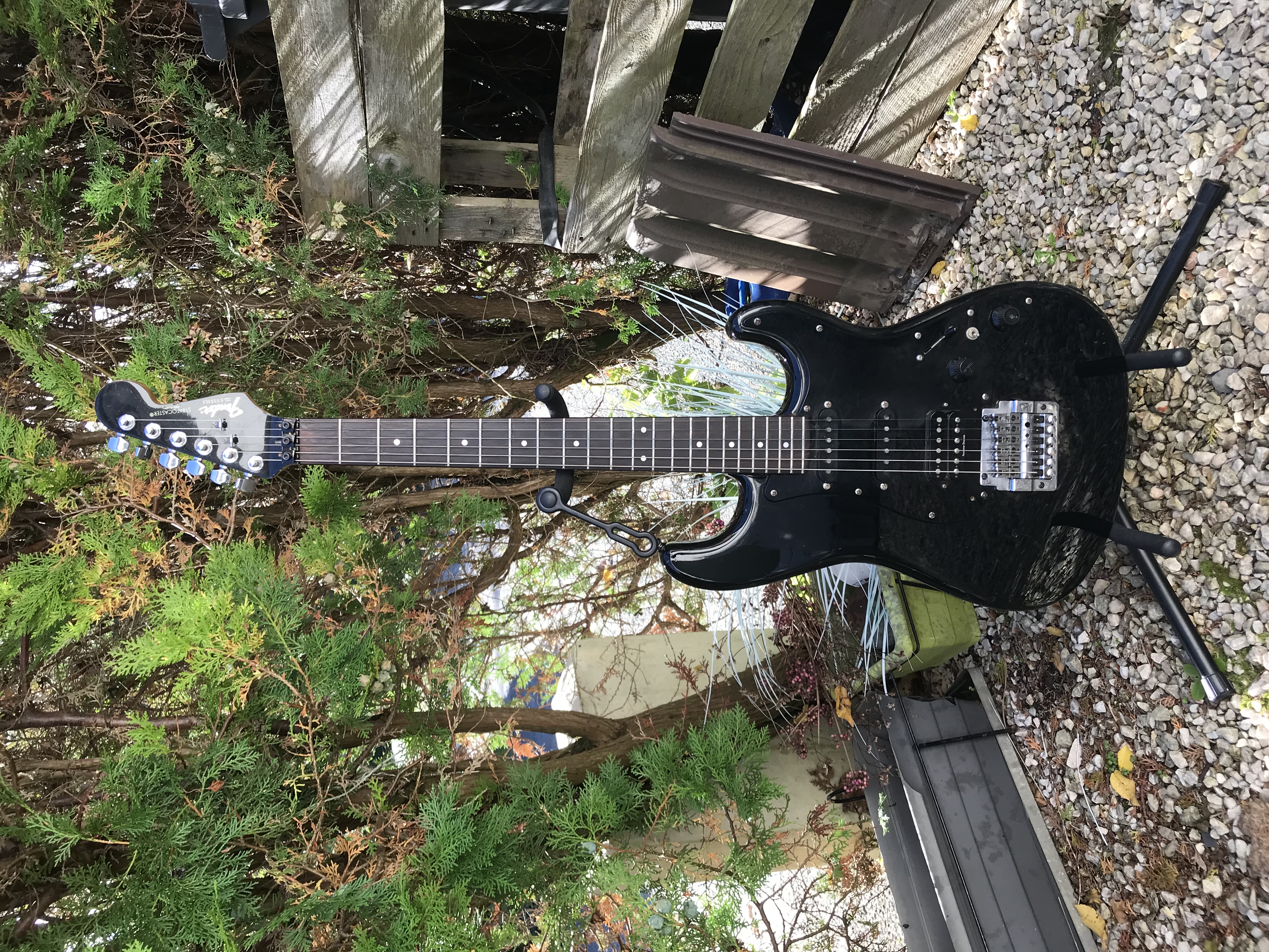 Vends Fender Stratocaster Japan 1983