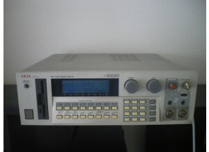 Akai S1000 (19975)