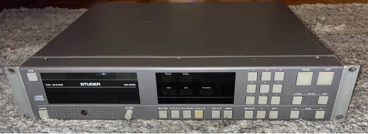 STUDER D732 BROADCAST PLAYER CD