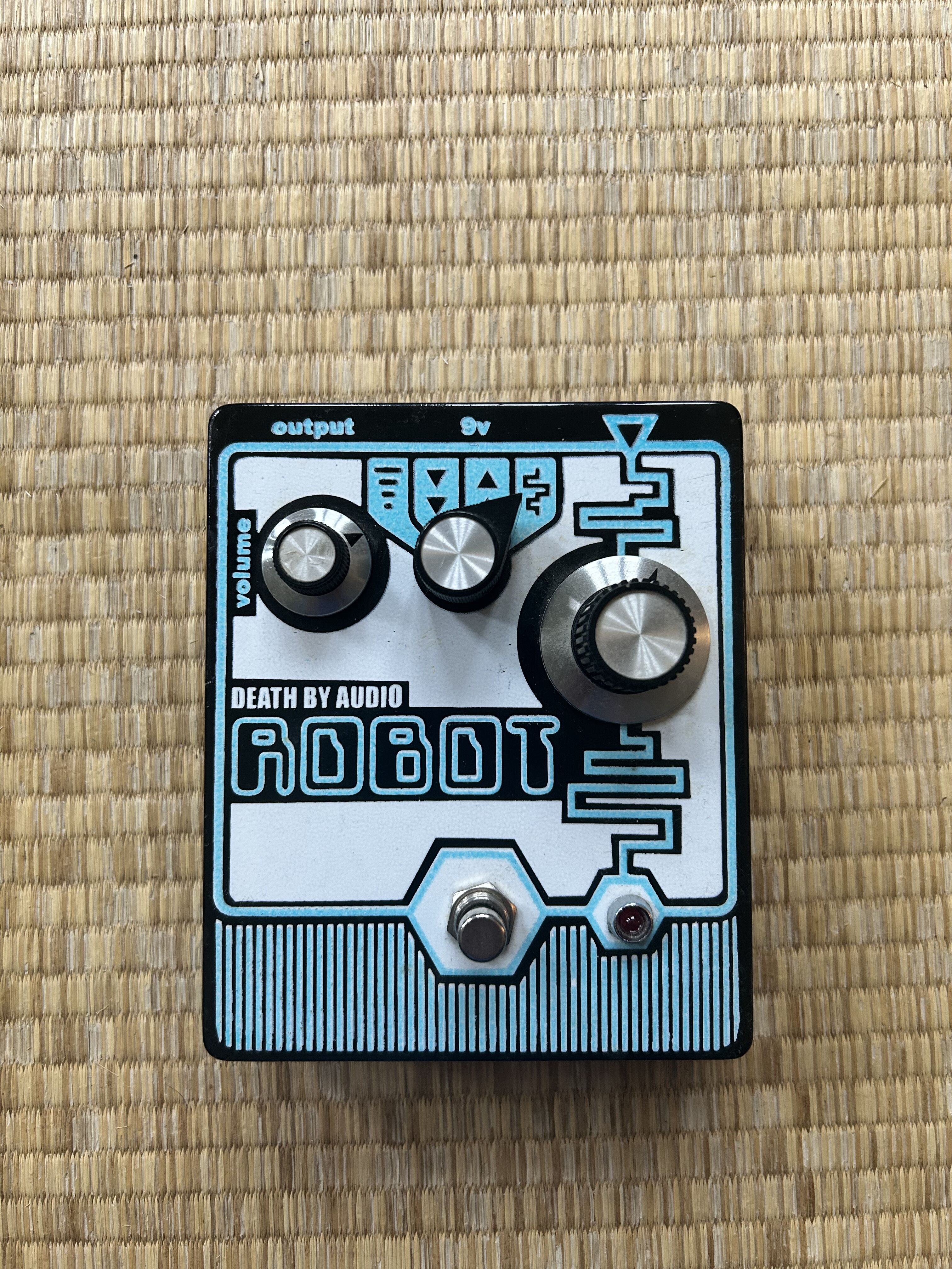 Vends Death by Audio - Robot en parfait état.