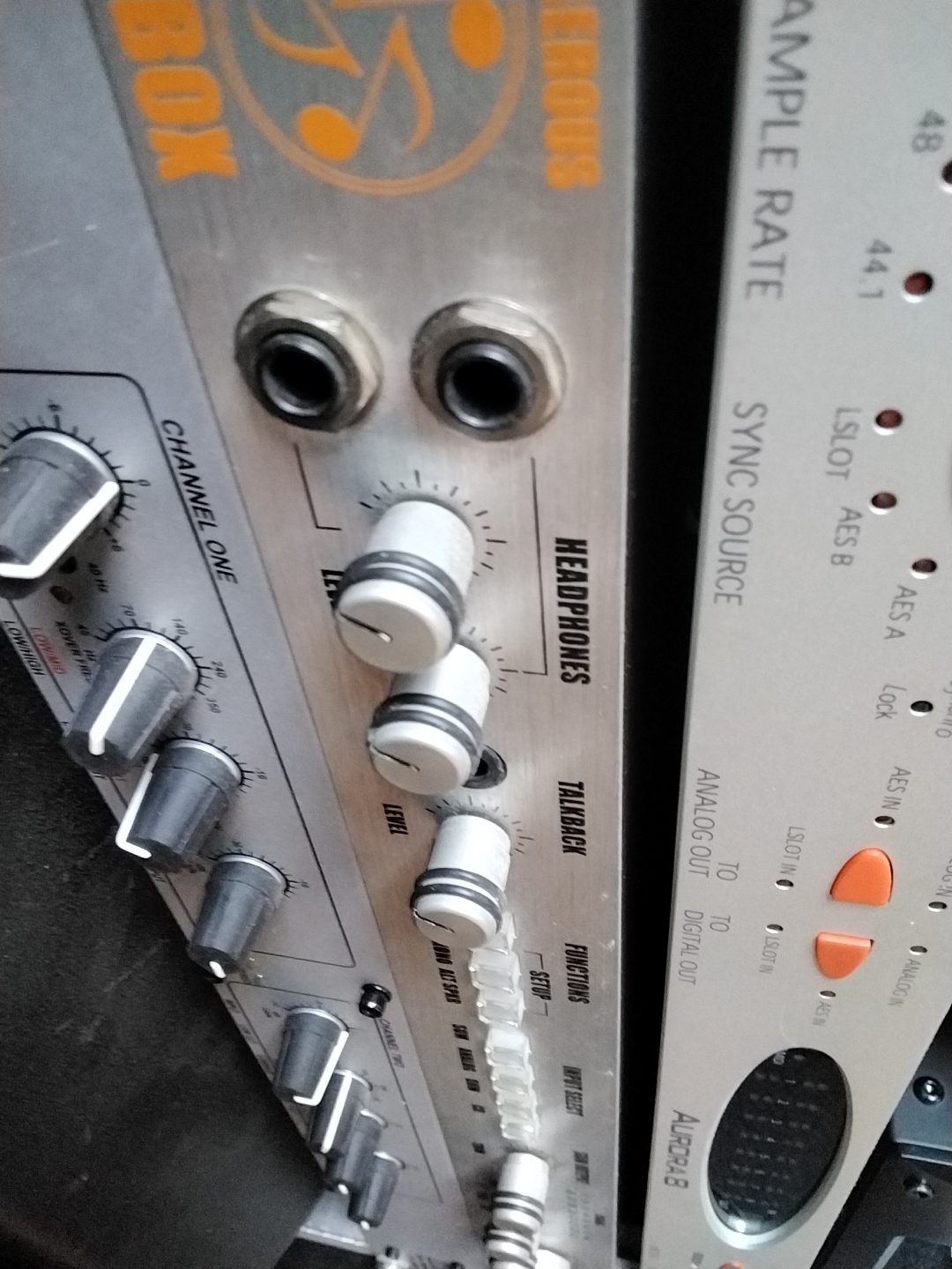 Vends Dangerous Music D-Box 