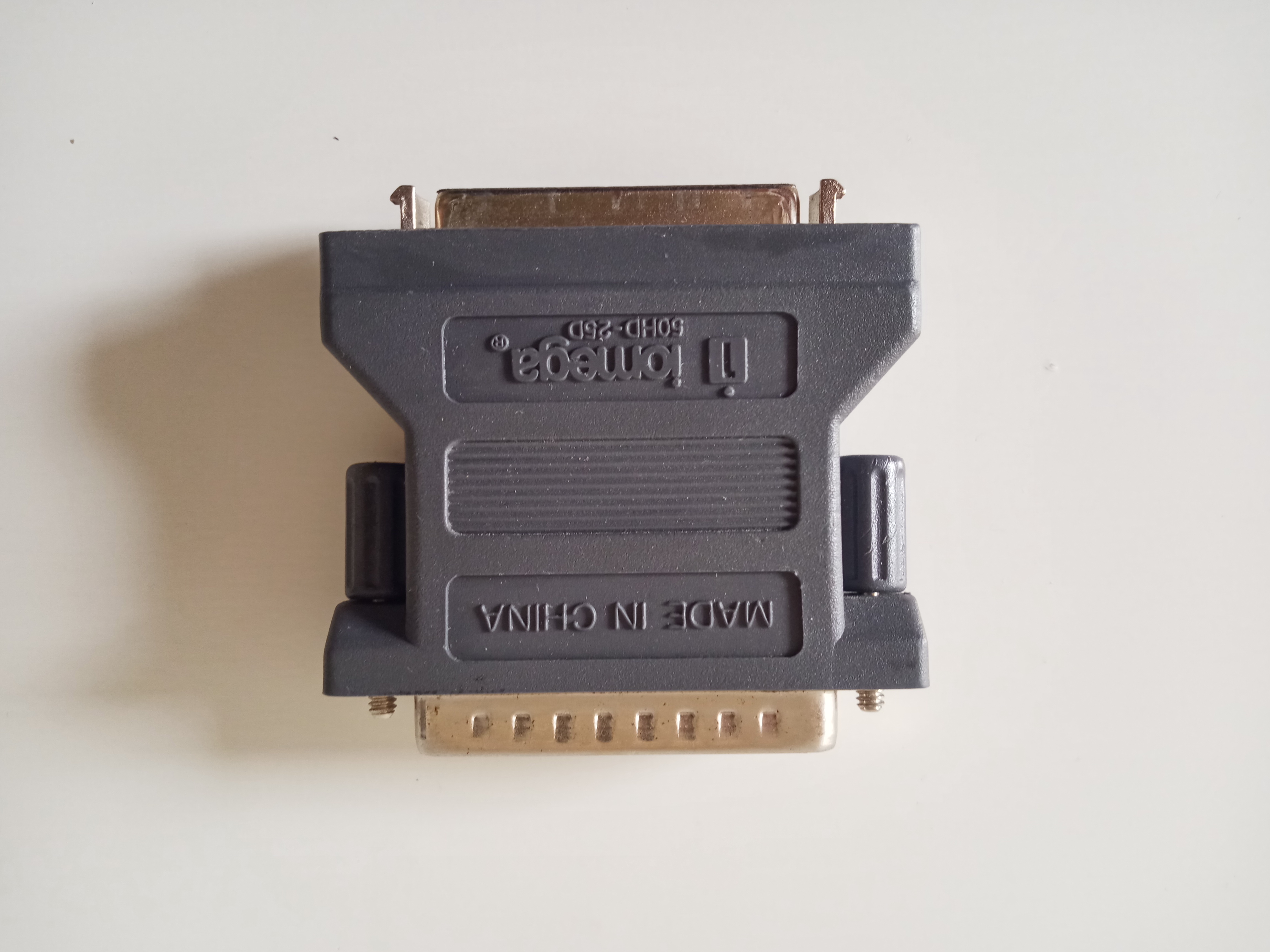 vends Adaptateur SCSI iomega 50HD-25D