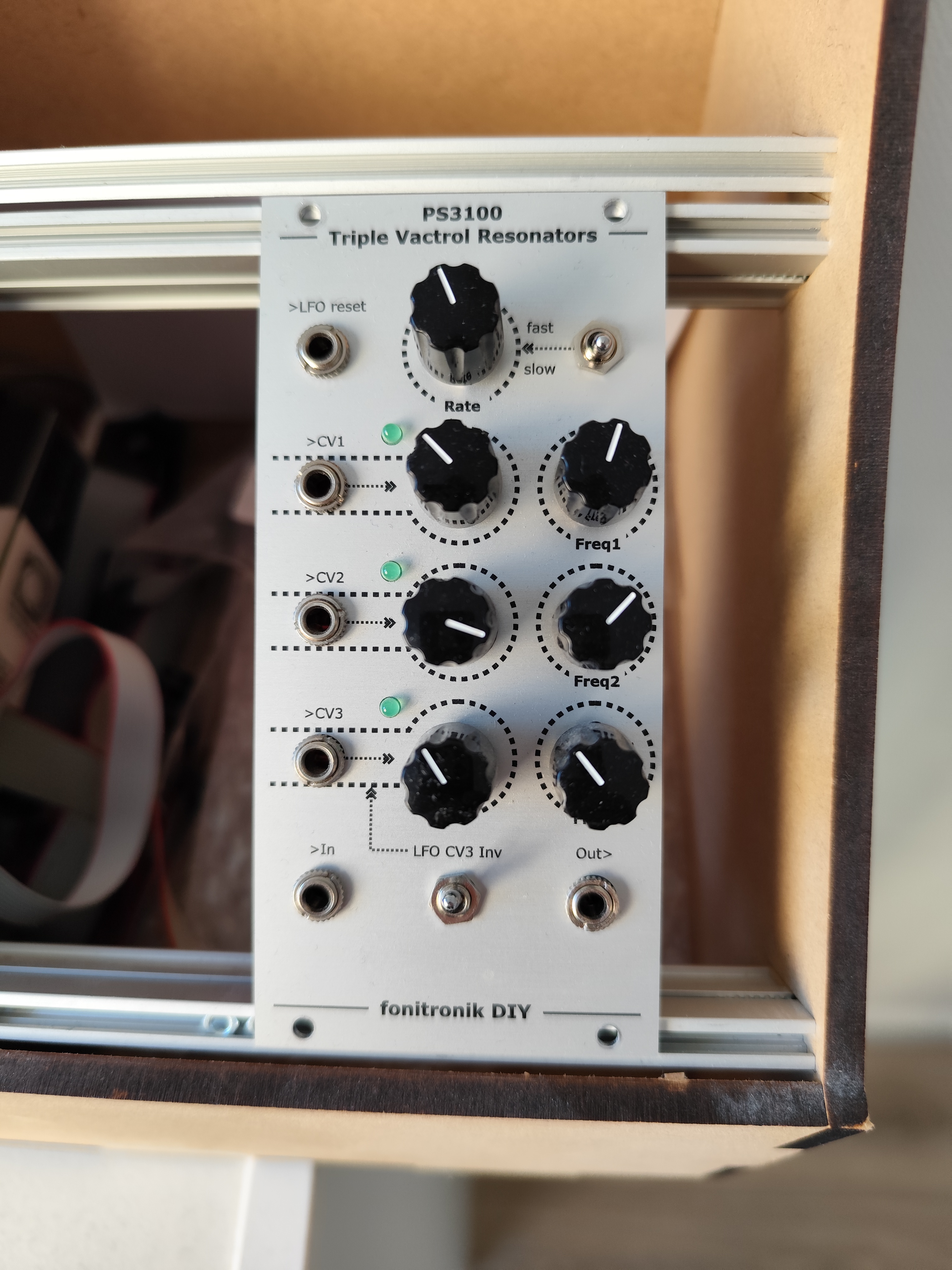 Triple Vactrol Resonators XS (Eurorack DIY) de Fonitronik (PS-3100)