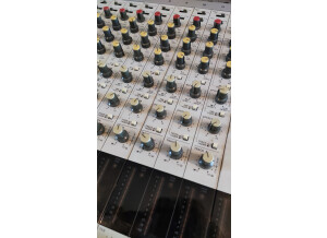 Akai Professional MG1214 (54111)