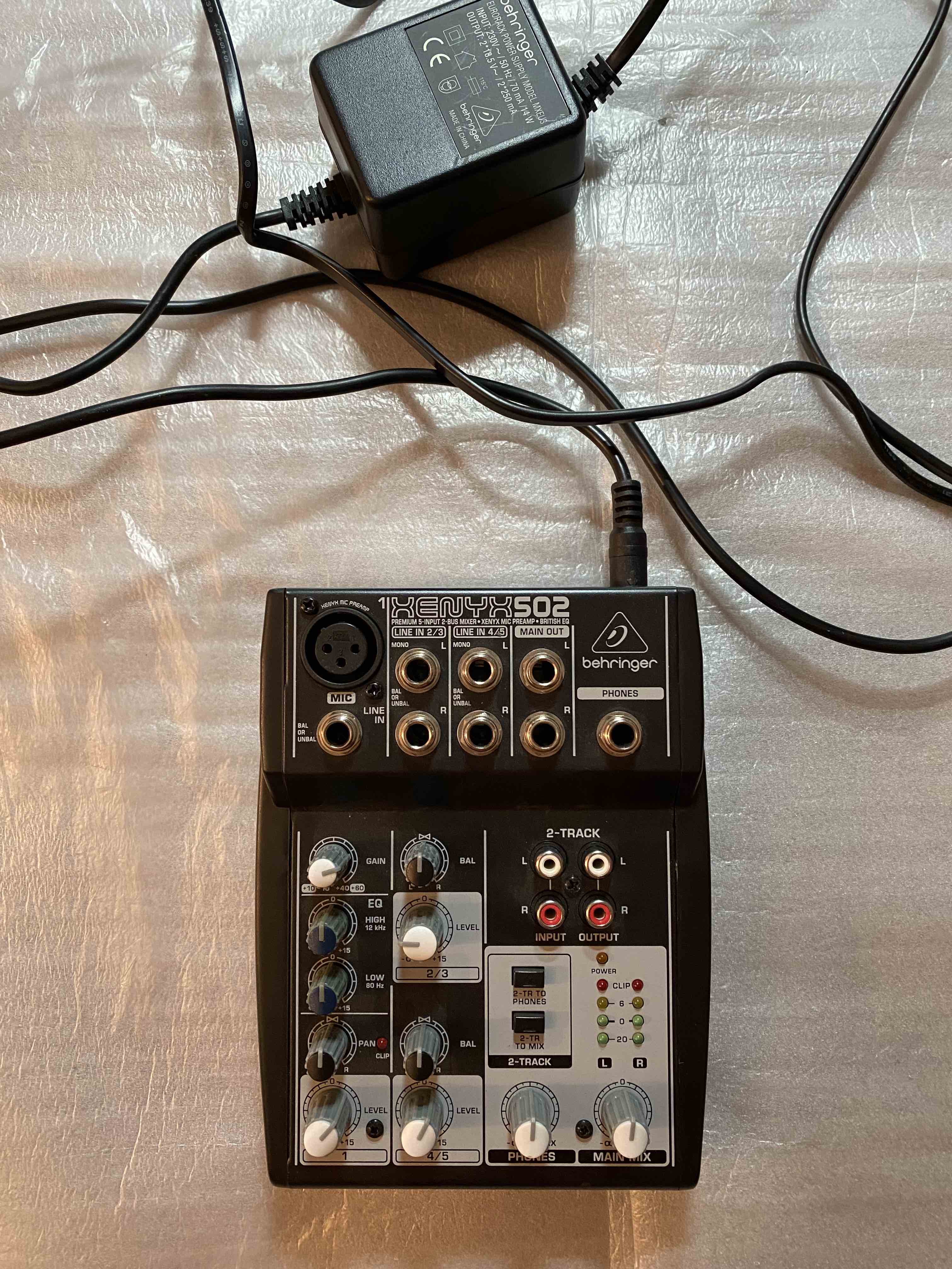 A vendre Table de mixage Micro BEHRINGER KENYX502